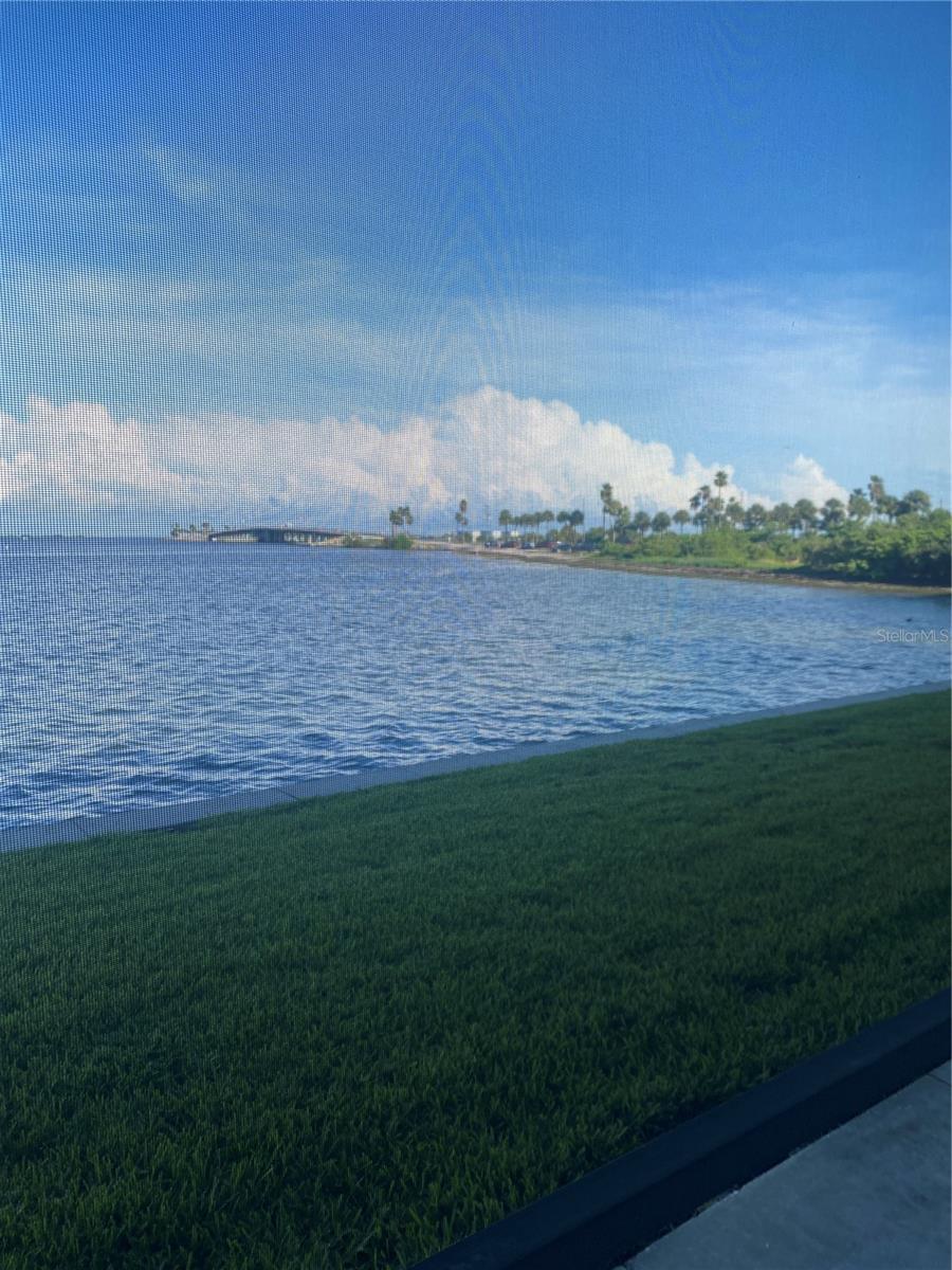 So beautiful & so peaceful :-) Fantastic breezes, too.