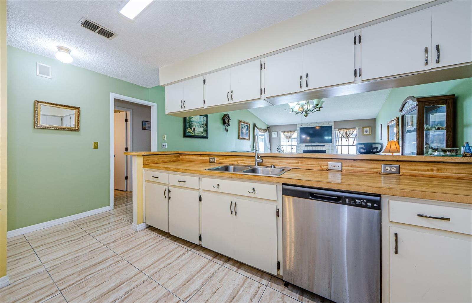2014 MONTEGO CT, OLDSMAR, FL, 34677