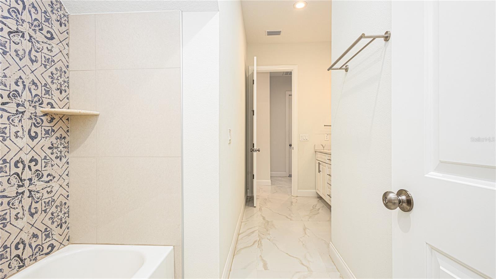 32801 ESTATE GARDEN DR, WESLEY CHAPEL, FL, 33545