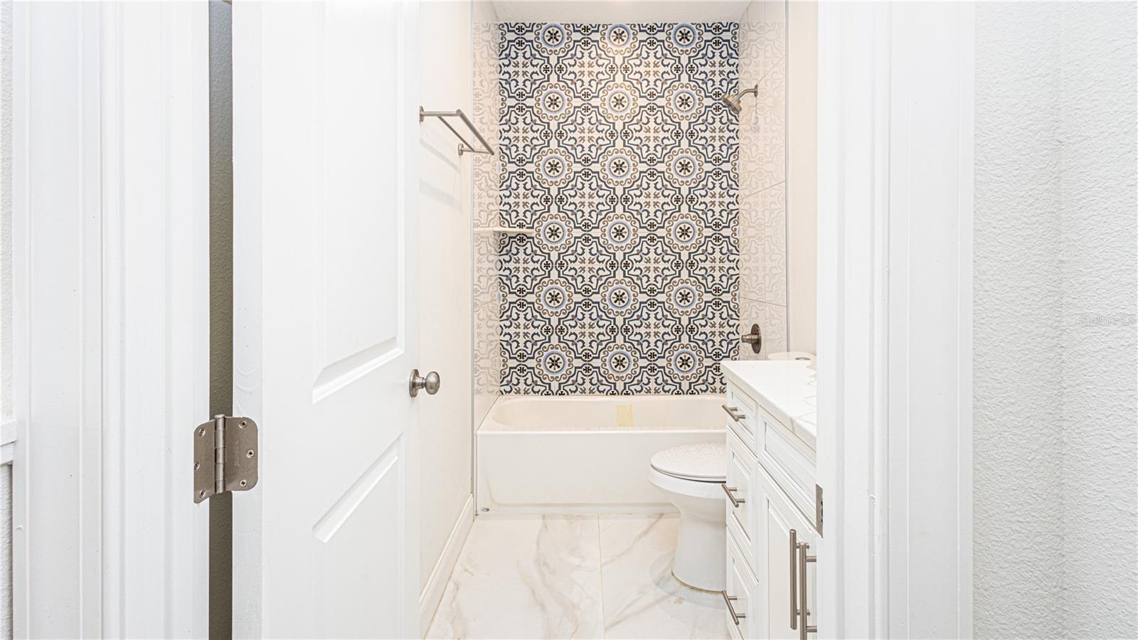 32801 ESTATE GARDEN DR, WESLEY CHAPEL, FL, 33545