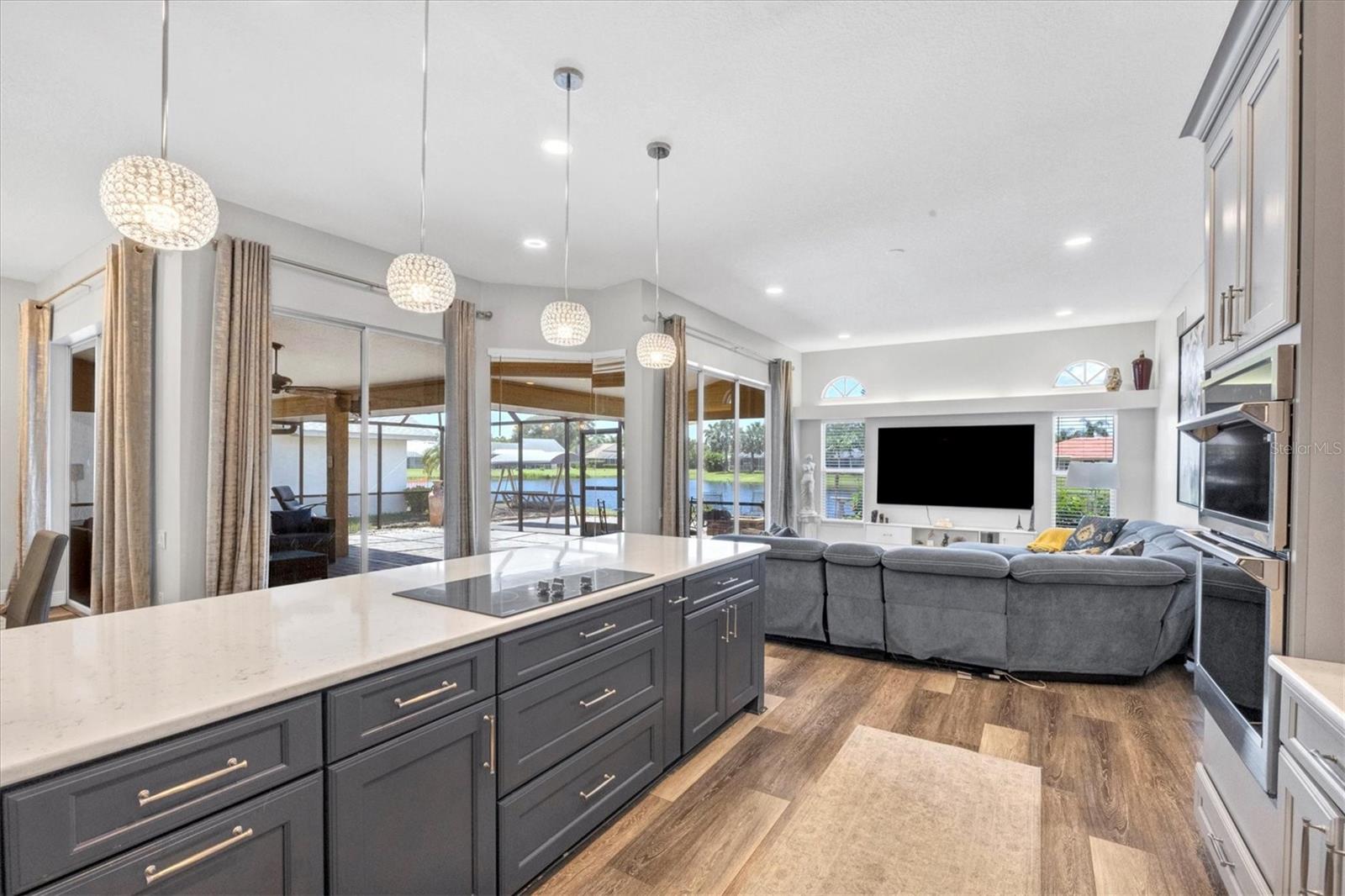 5857 CARRIAGE DR, SARASOTA, FL, 34243