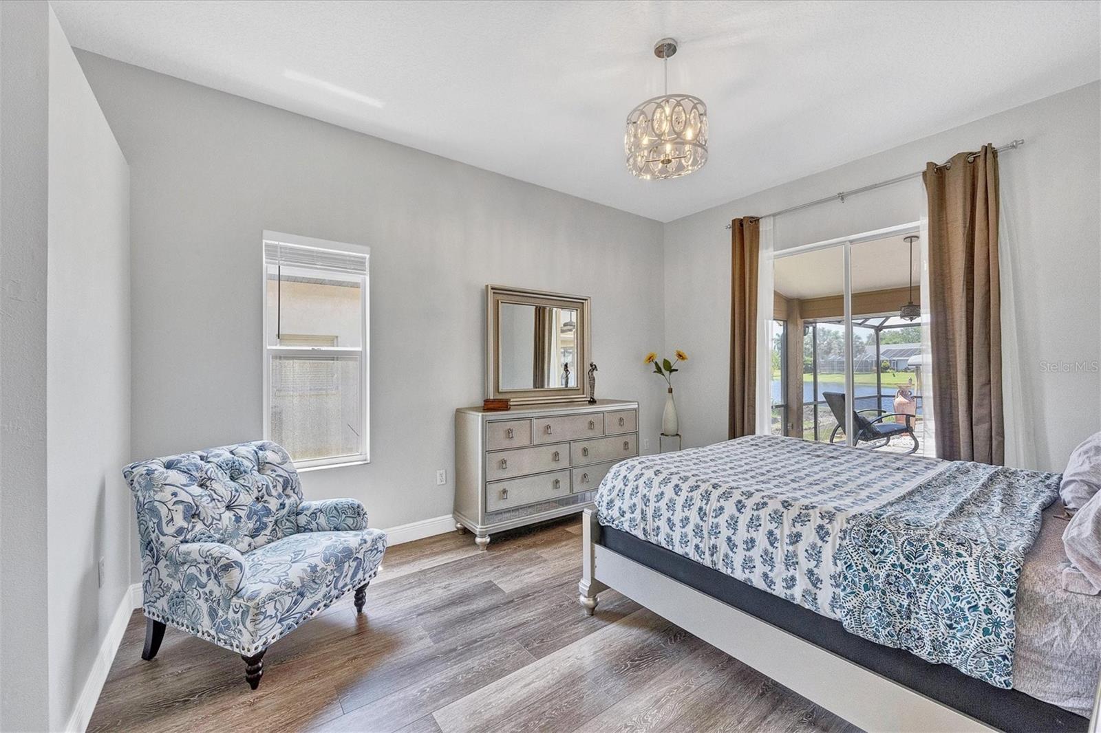 5857 CARRIAGE DR, SARASOTA, FL, 34243