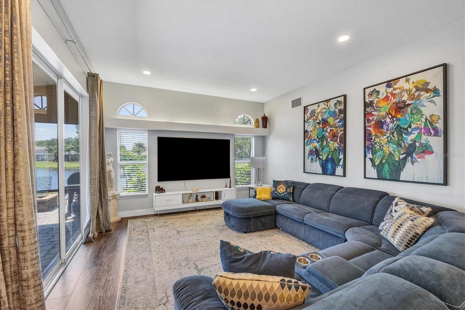 5857 CARRIAGE DR, SARASOTA, FL, 34243