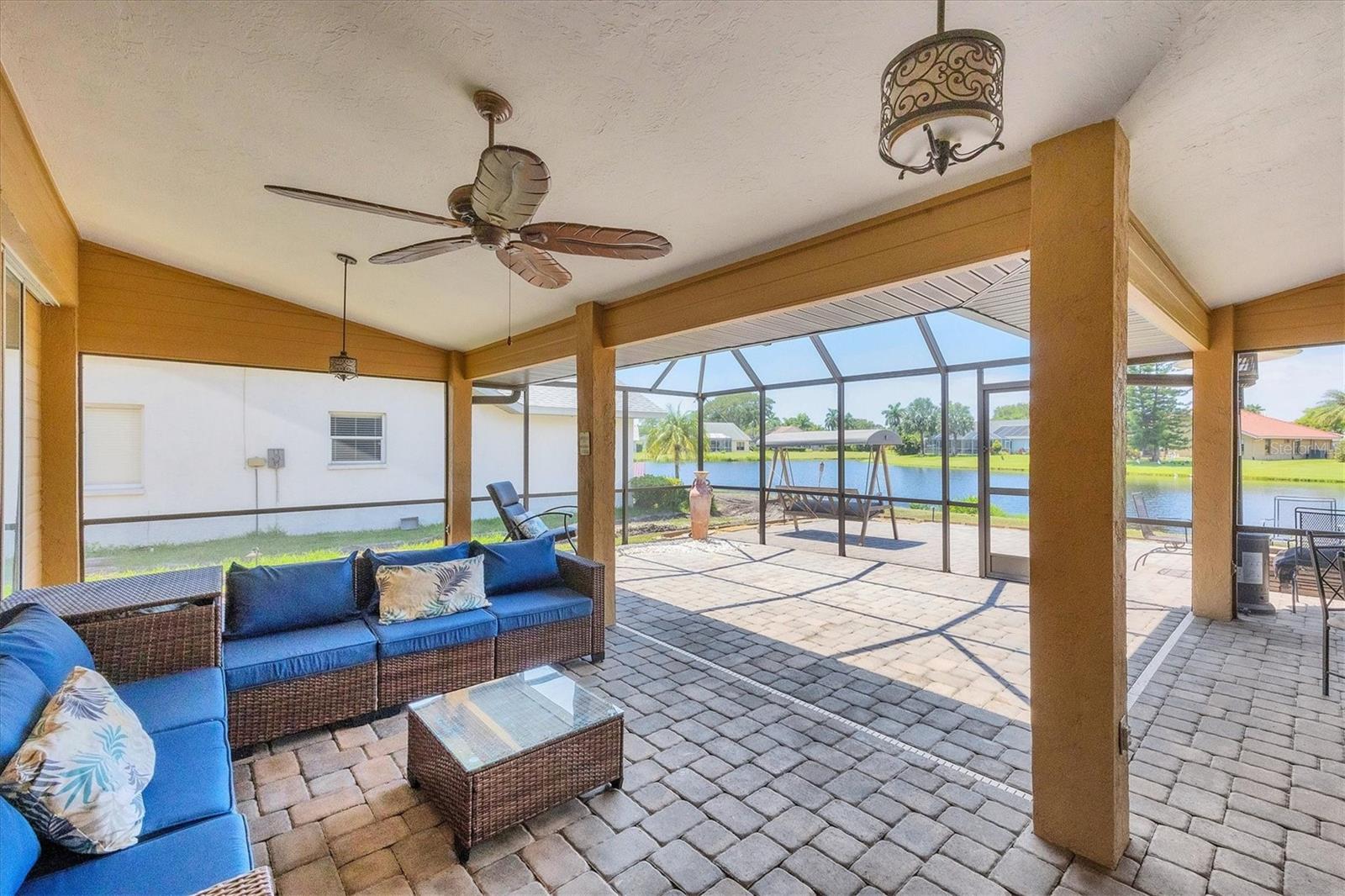 5857 CARRIAGE DR, SARASOTA, FL, 34243