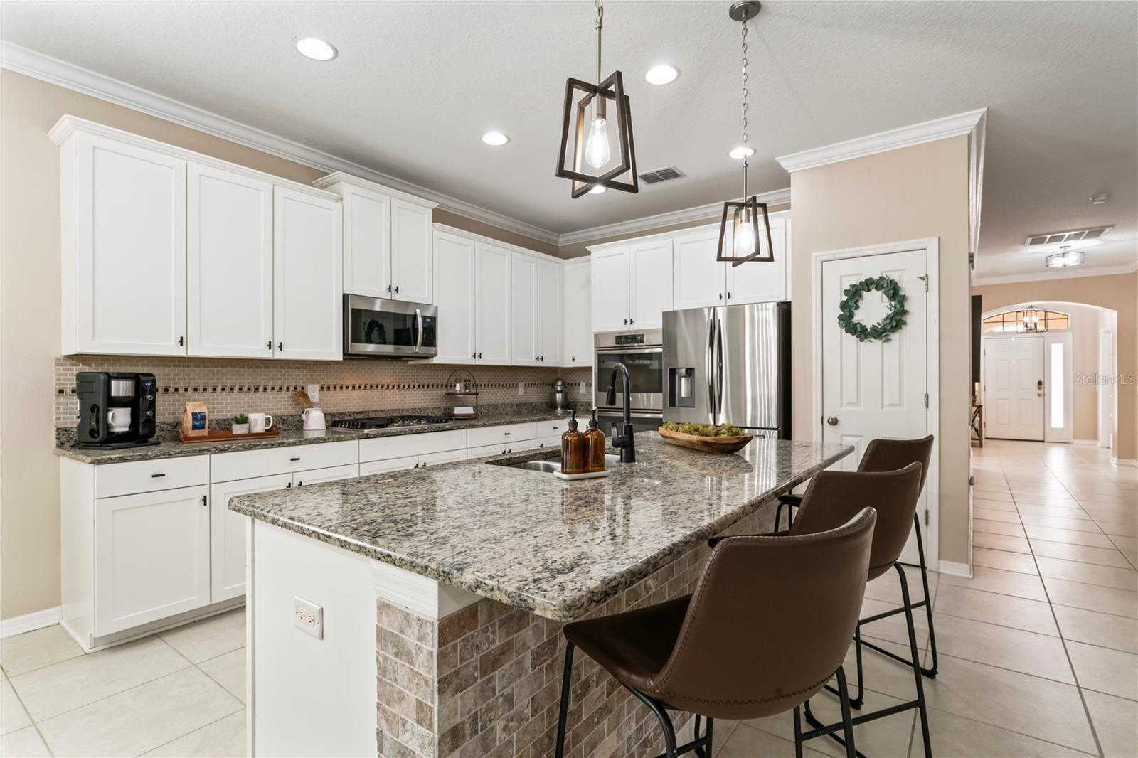 8446 BLUEVINE SKY DR, LAND O LAKES, FL, 34637