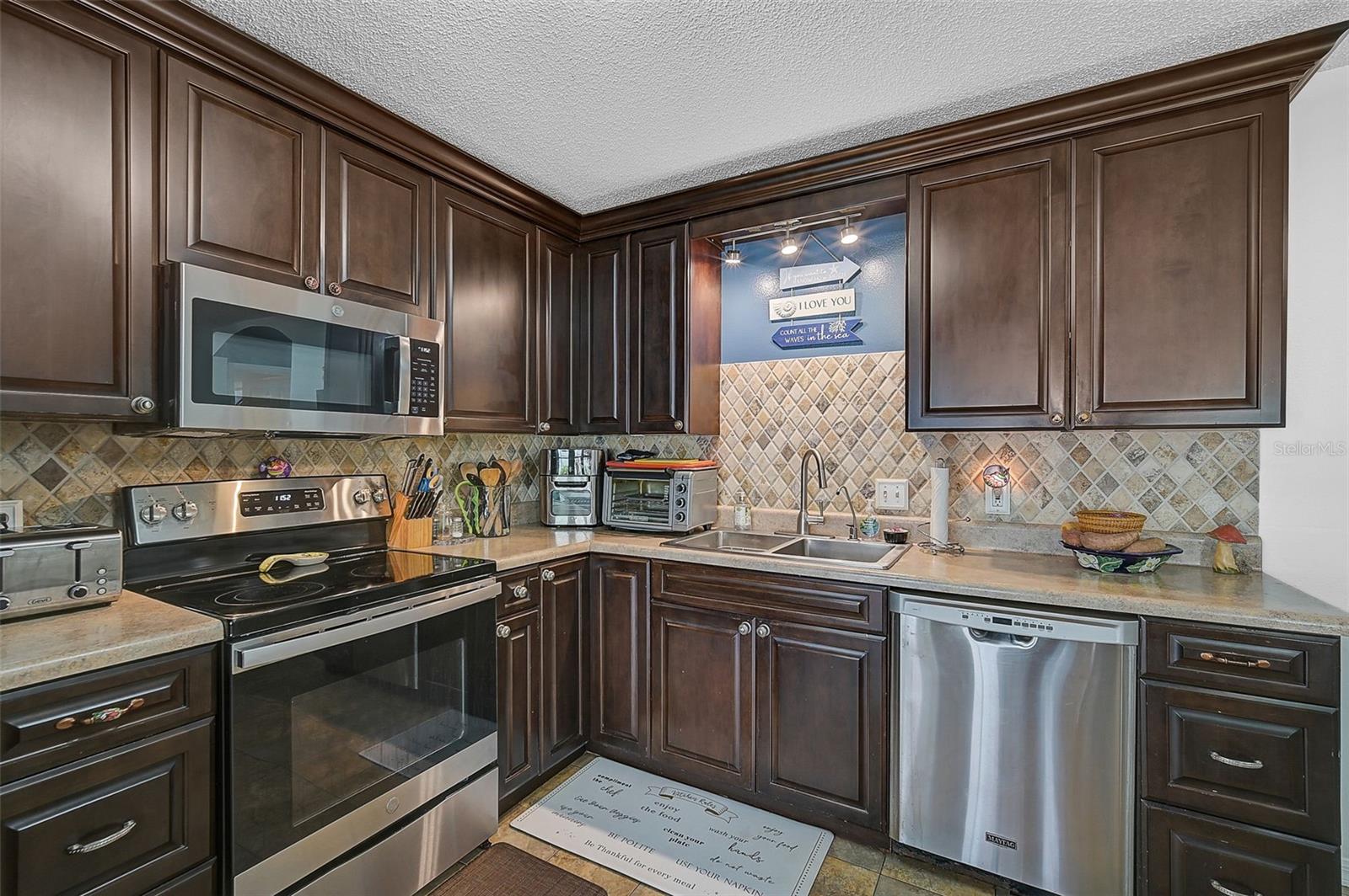 3611 CHINABERRY LN, SARASOTA, FL, 34235