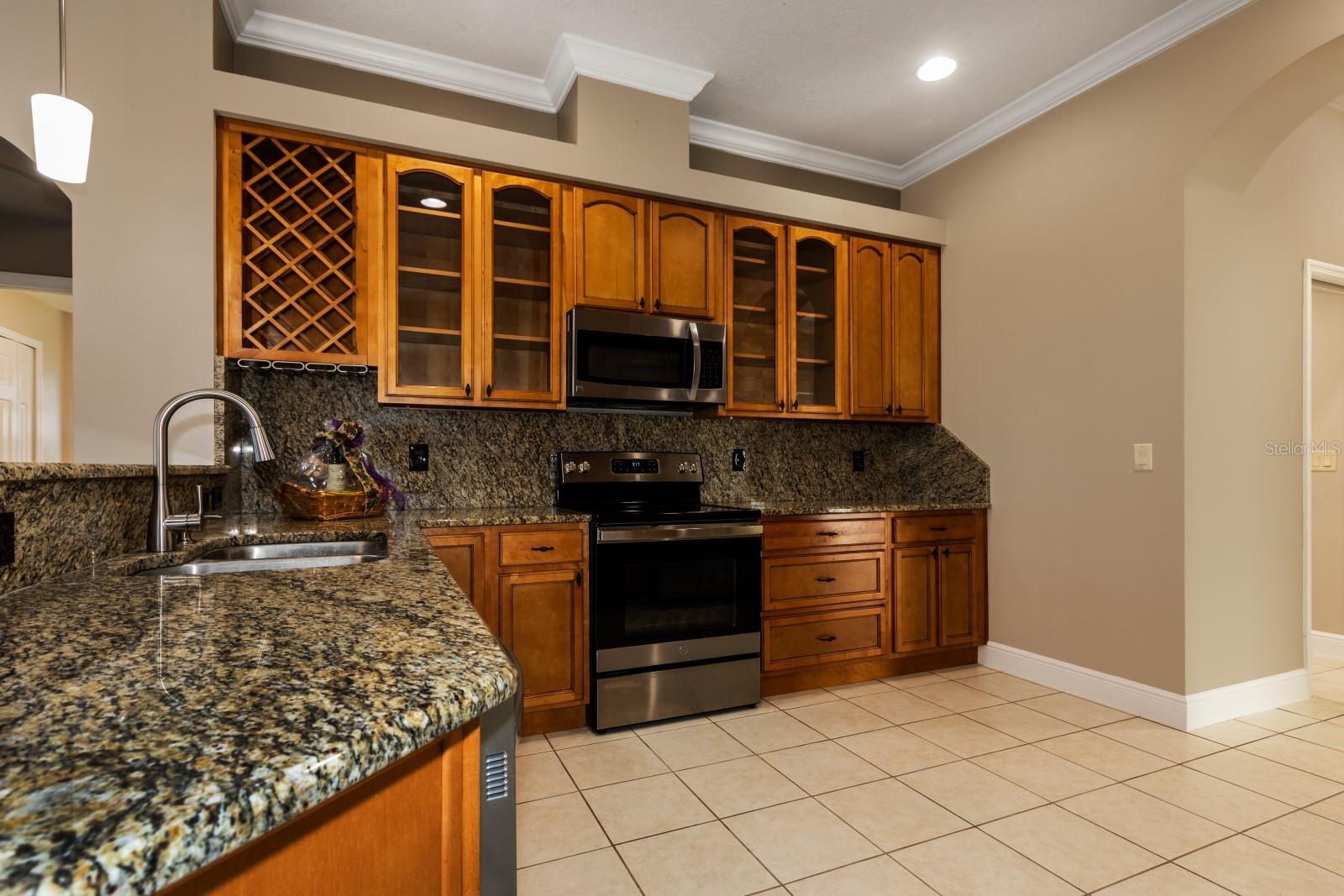 27303 GINGERBREAD PL, LEESBURG, FL, 34748