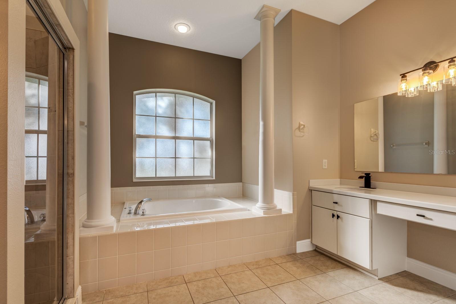 27303 GINGERBREAD PL, LEESBURG, FL, 34748
