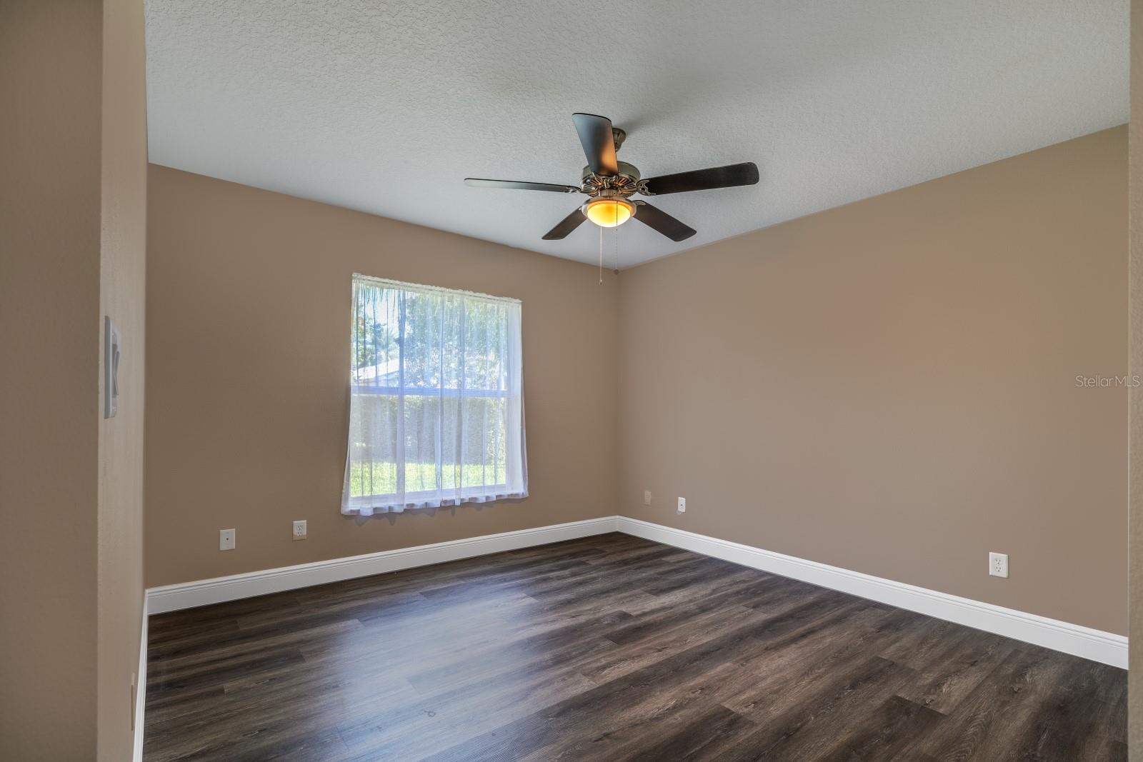 27303 GINGERBREAD PL, LEESBURG, FL, 34748
