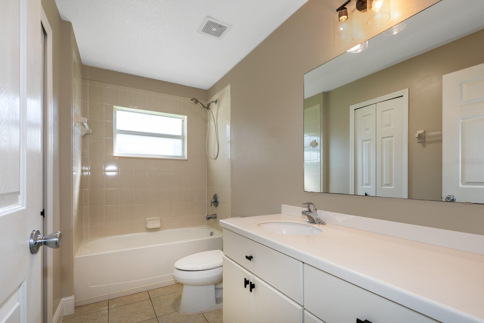 27303 GINGERBREAD PL, LEESBURG, FL, 34748