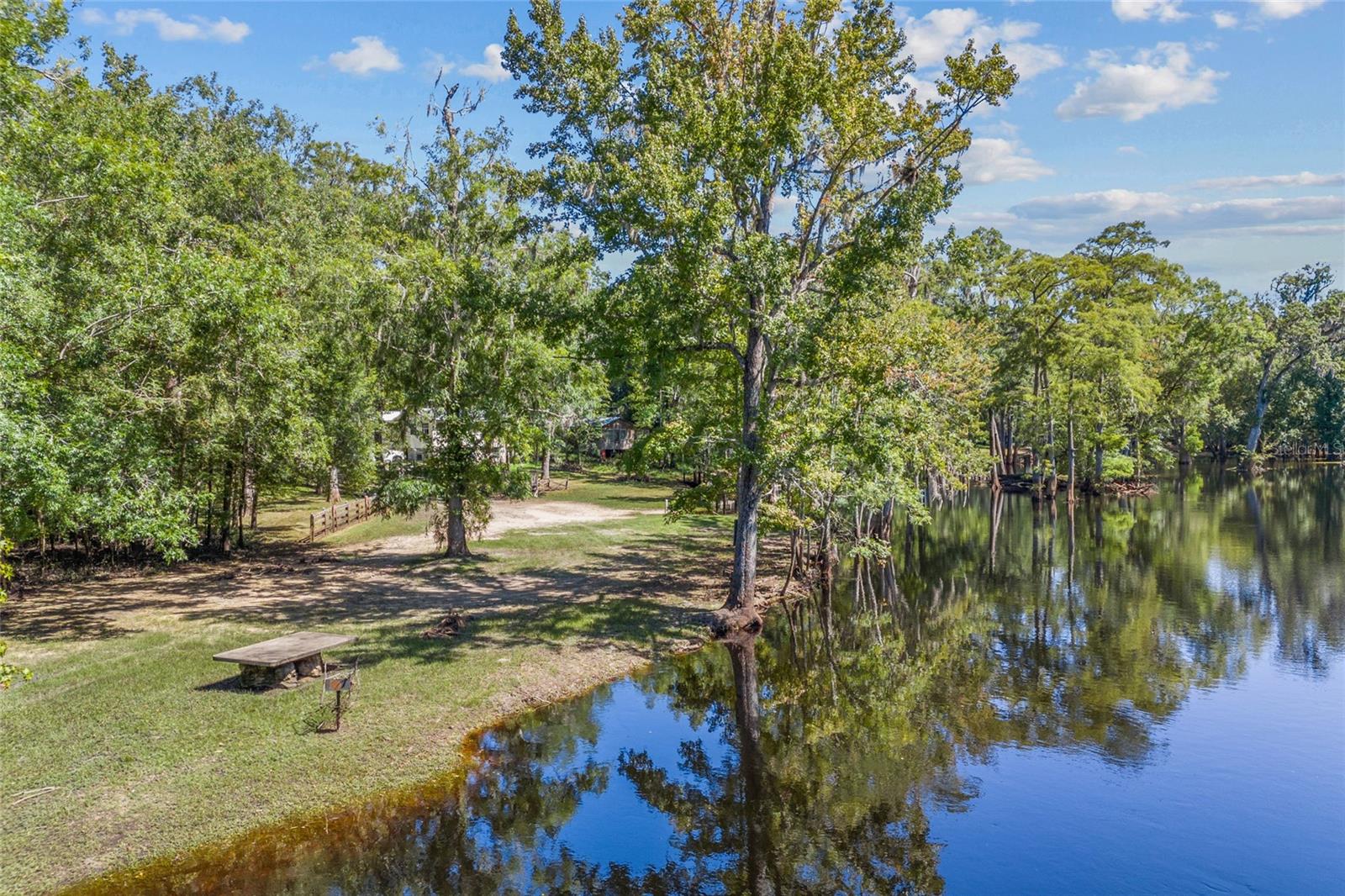 106 SW MONUMENT LN, FORT WHITE, FL, 32038