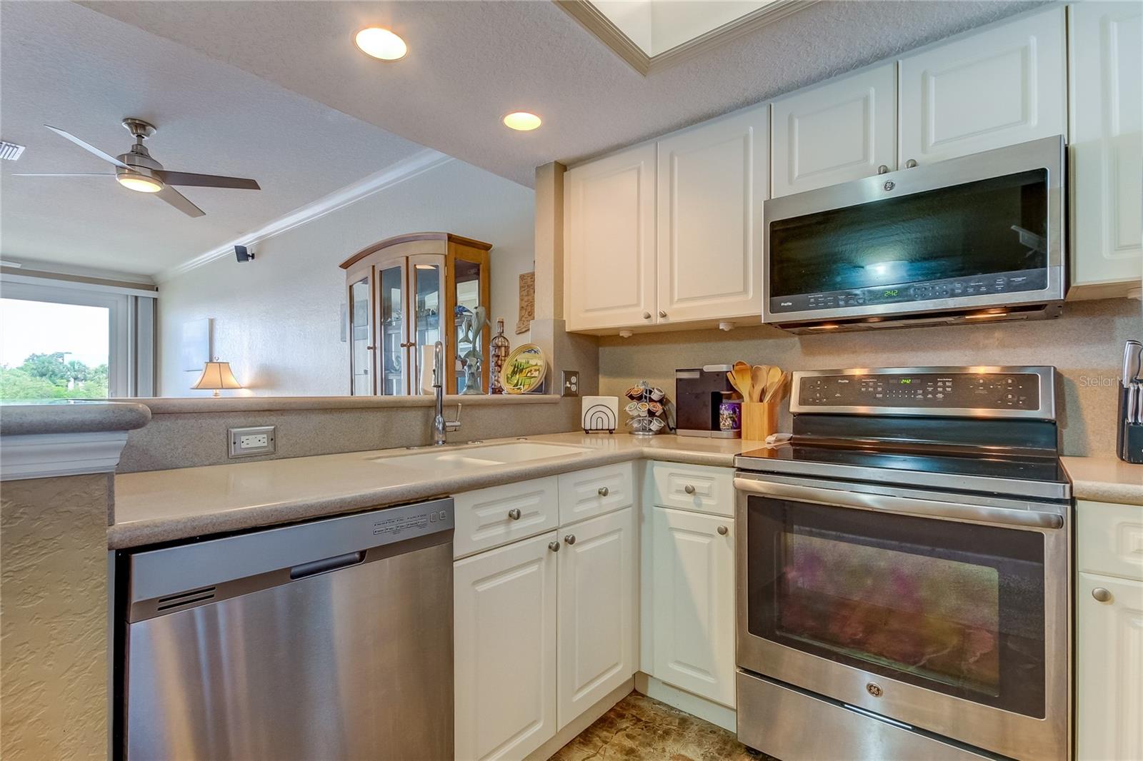 163 BRENT CIR, OLDSMAR, FL, 34677