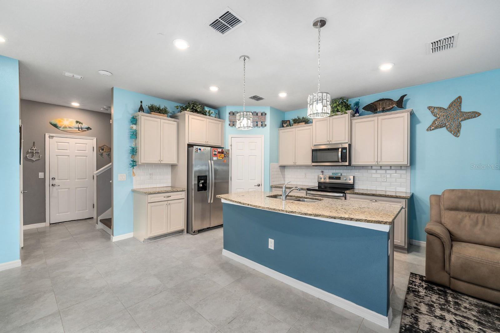 5184 SYLVESTER LOOP, TAMPA, FL, 33610