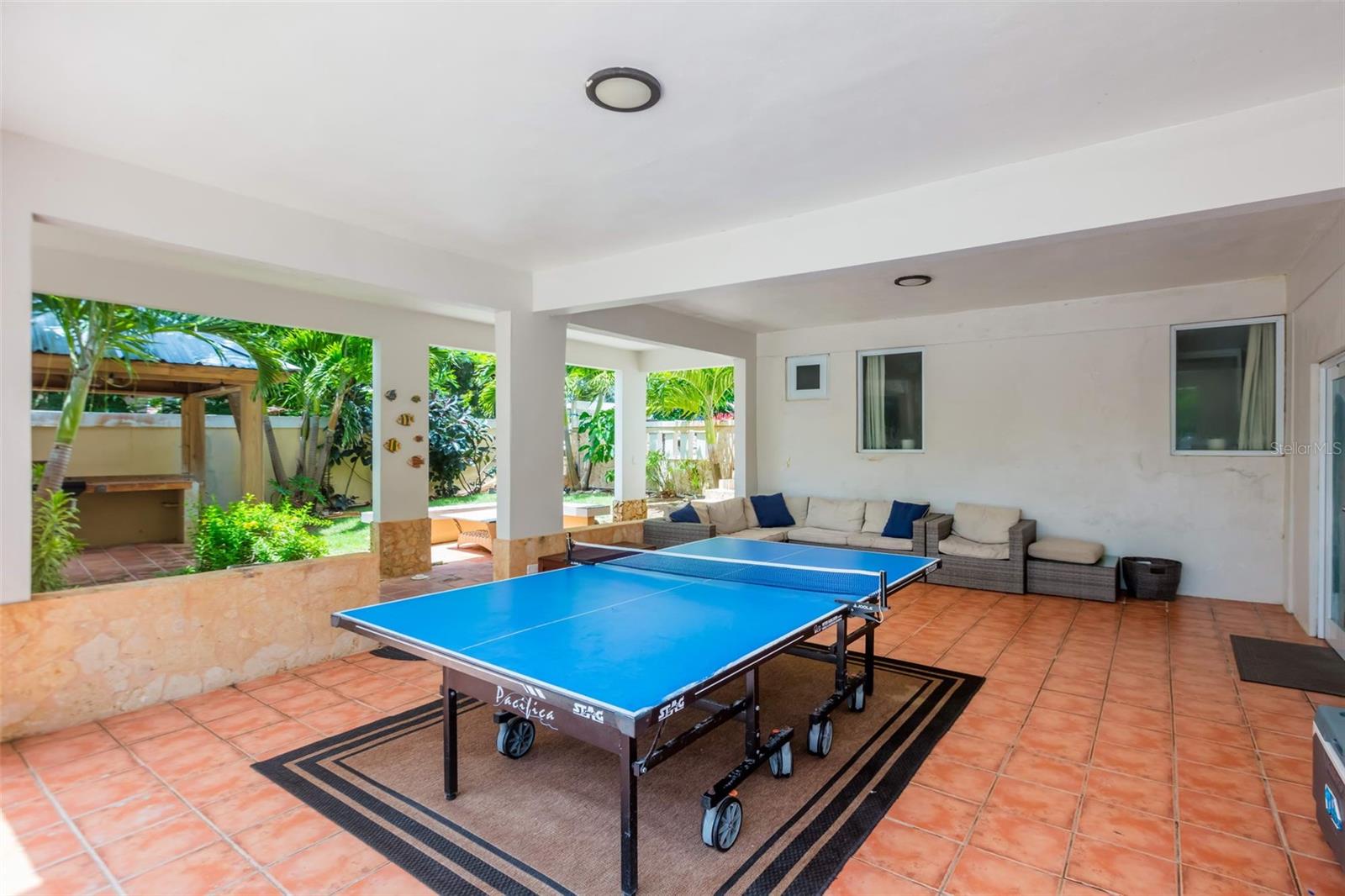 PR9108242 Property Photo