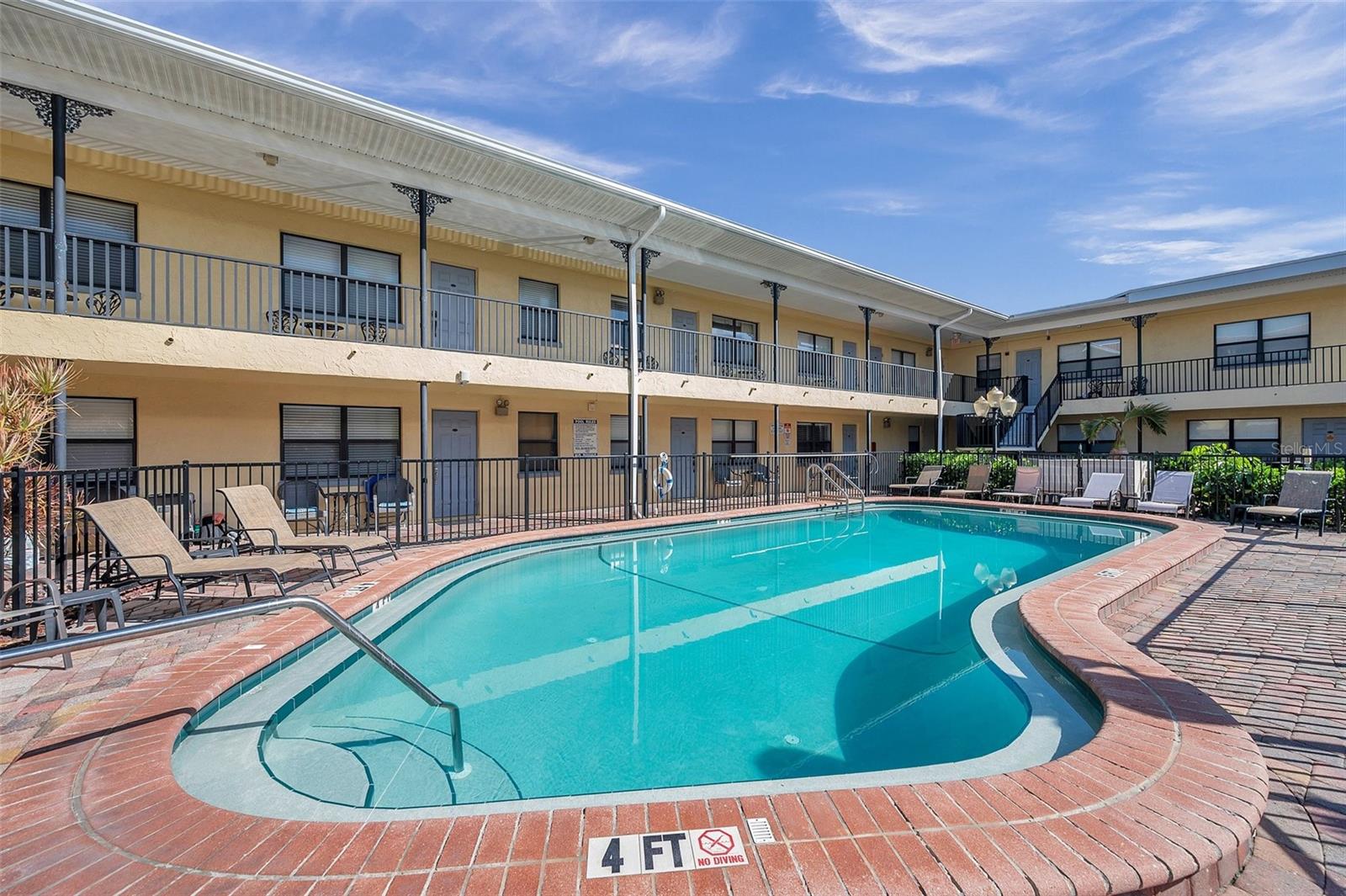 16333 GULF BLVD #206, REDINGTON BEACH, FL, 33708