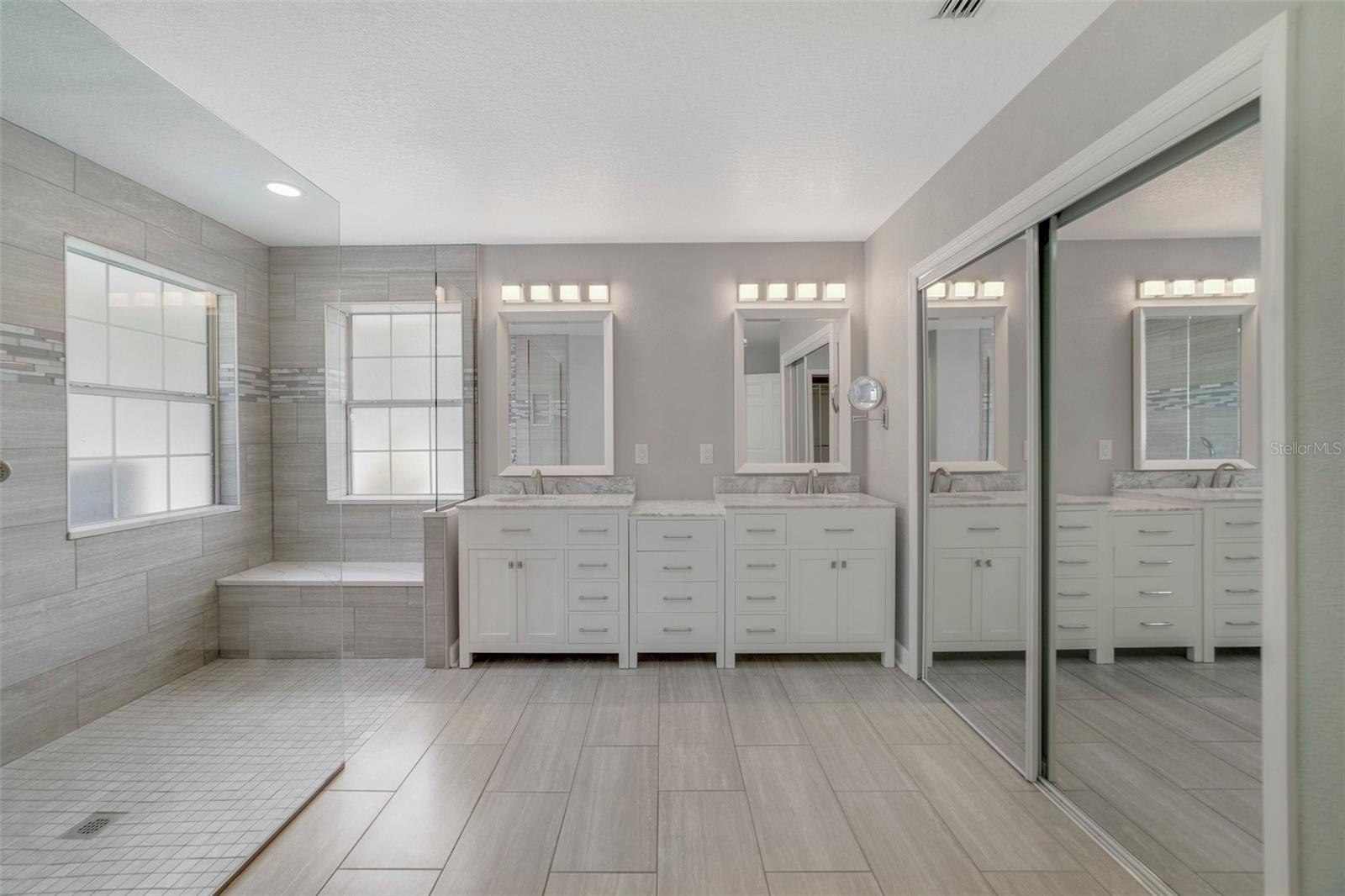 500 ANDERSON DR, TAVARES, FL, 32778