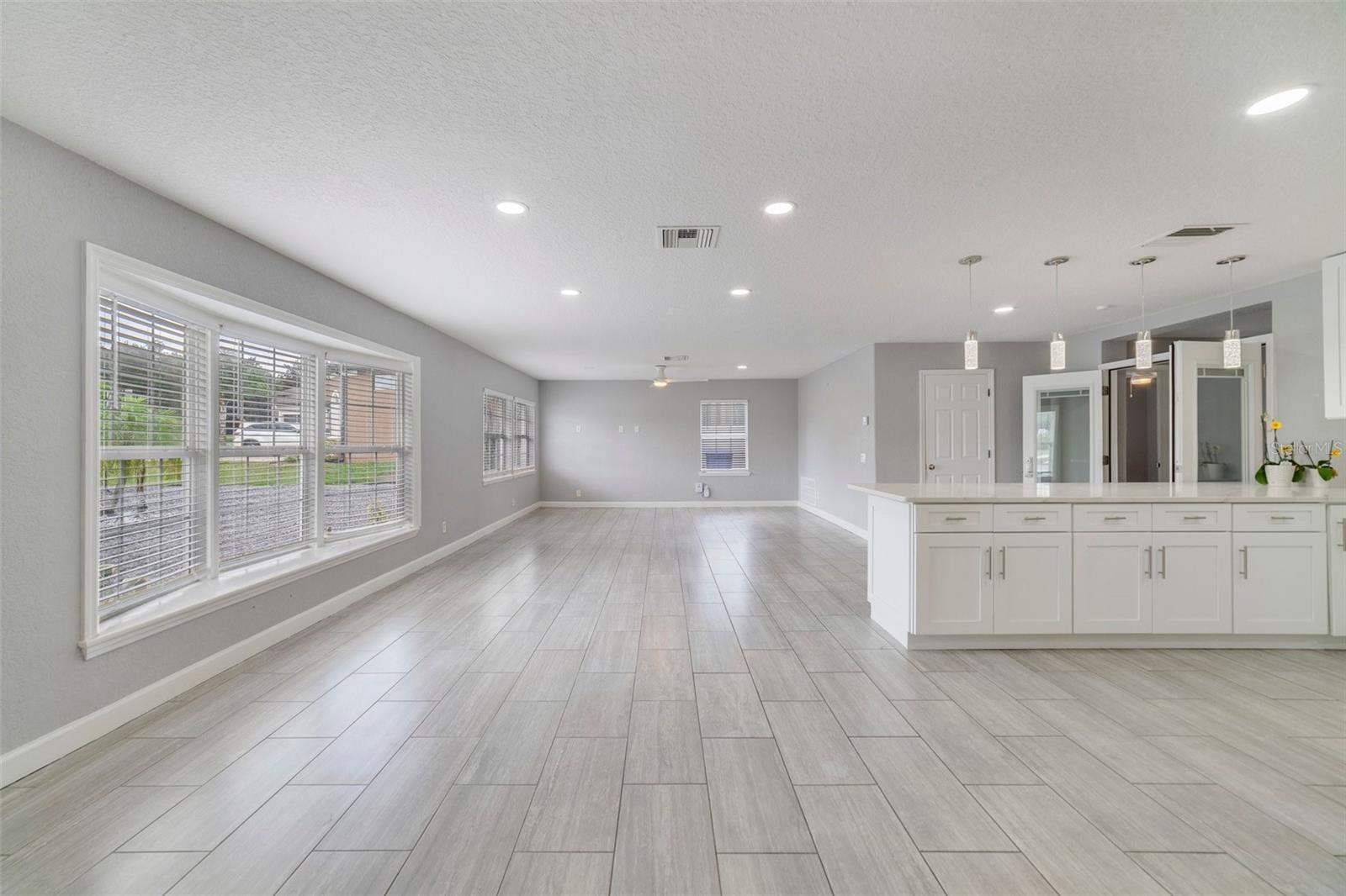 500 ANDERSON DR, TAVARES, FL, 32778