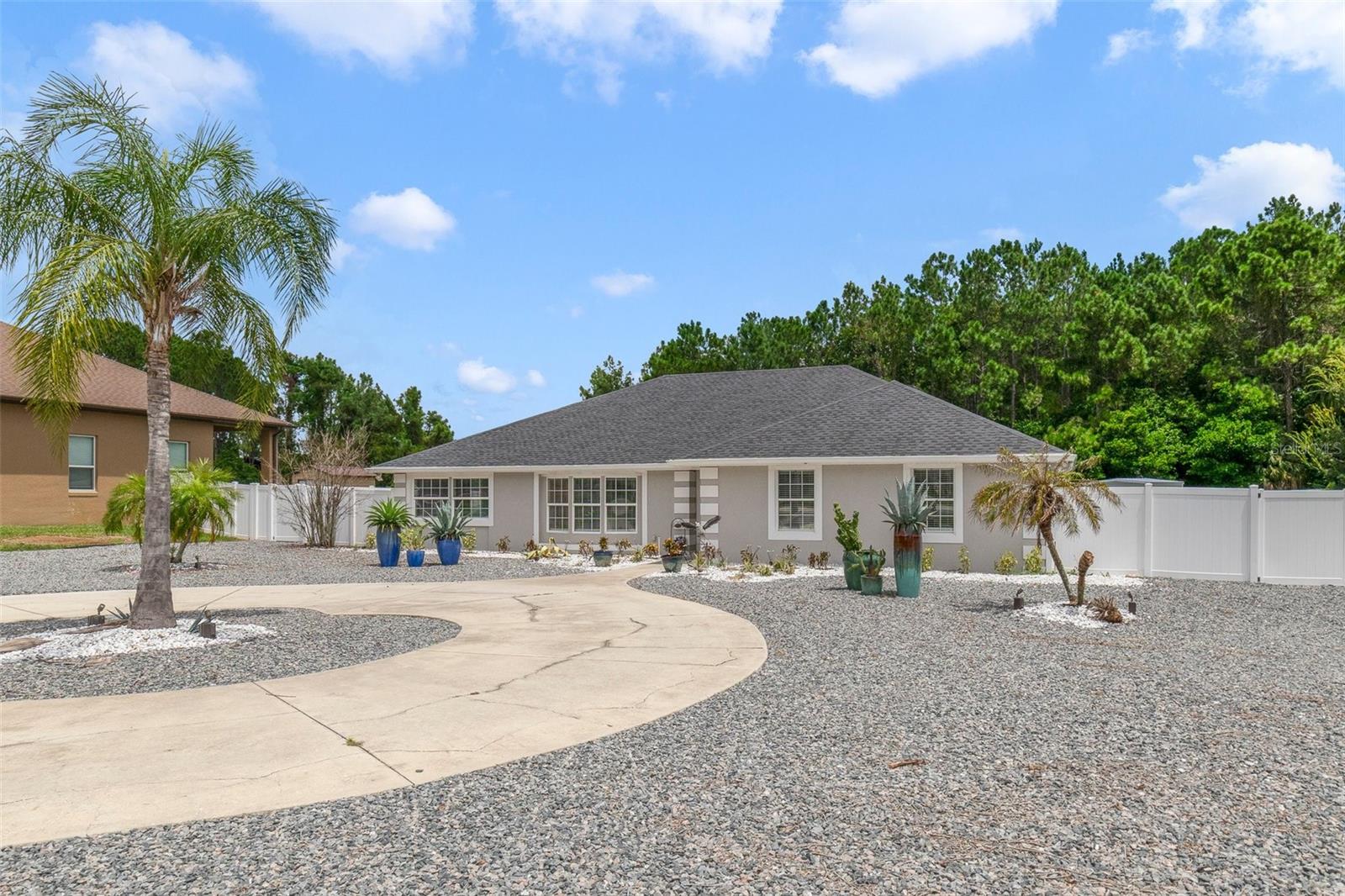 500 ANDERSON DR, TAVARES, FL, 32778