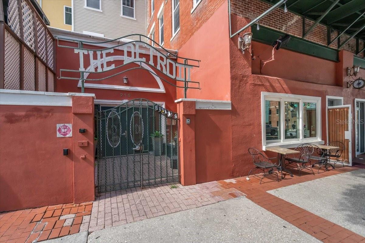 215 CENTRAL AVE #4F, ST PETERSBURG, FL, 33701