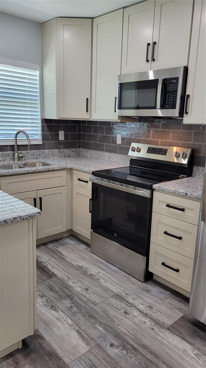 2728 GOODRICH AVE, SARASOTA, FL, 34234