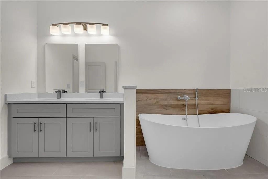 8194 SW 135TH STREET RD, OCALA, FL, 34473