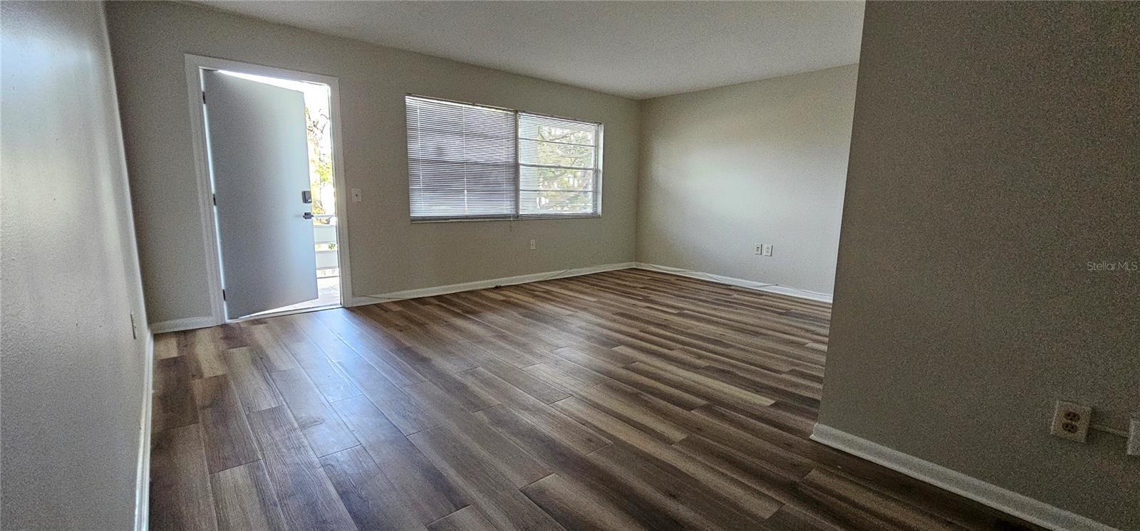 911 WASHINGTON AVE SW #211, LARGO, FL, 33770