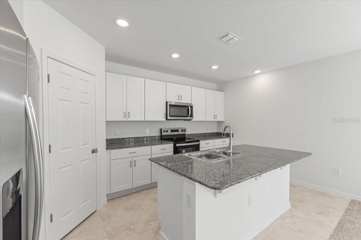 2334 WHITE TAIL ST, DAVENPORT, FL, 33837
