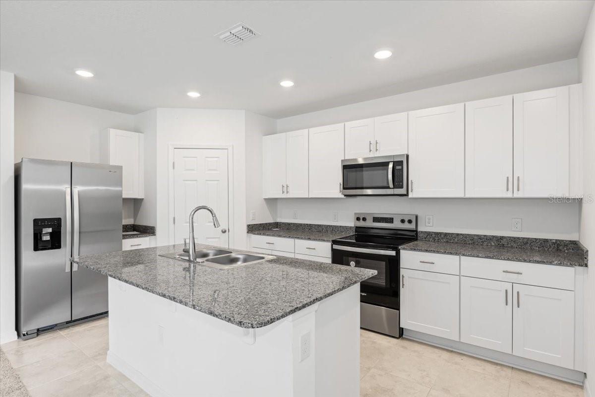2334 WHITE TAIL ST, DAVENPORT, FL, 33837