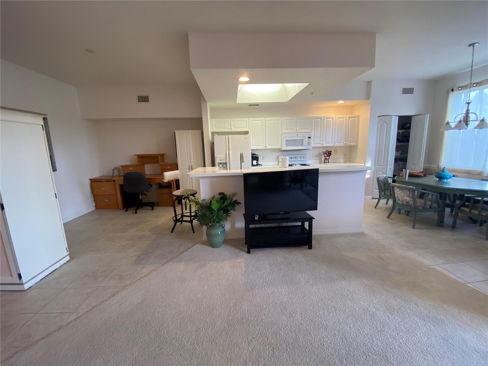 5280 HYLAND HILLS AVE #1812, SARASOTA, FL, 34241