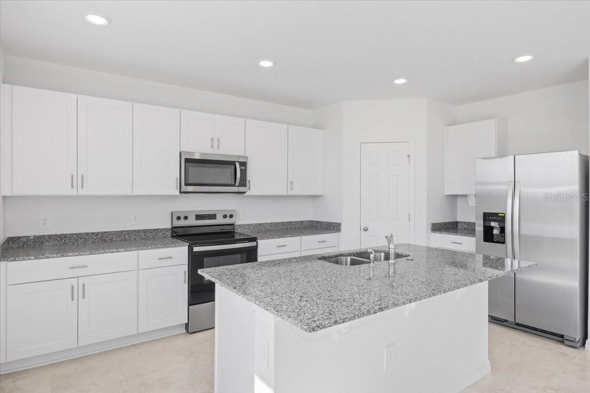 2474 LEEDS ST, HAINES CITY, FL, 33844