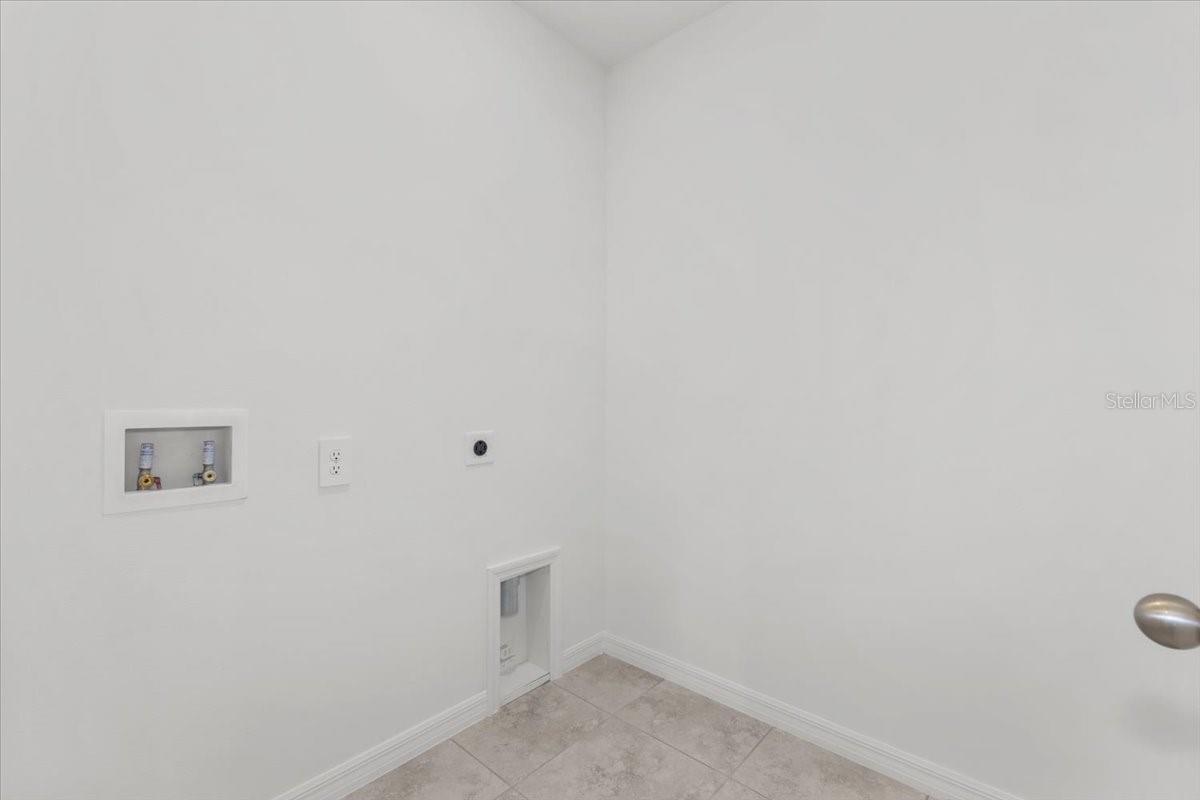2482 LEEDS ST, HAINES CITY, FL, 33844
