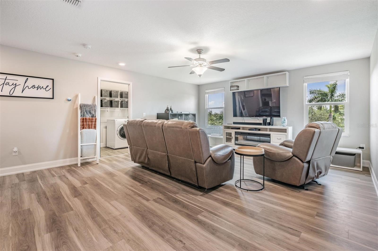 905 SEAGRAPE DR, RUSKIN, FL, 33570