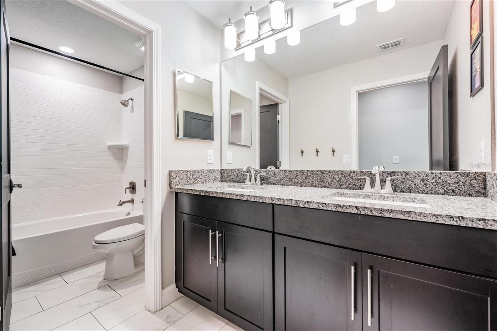 905 SEAGRAPE DR, RUSKIN, FL, 33570
