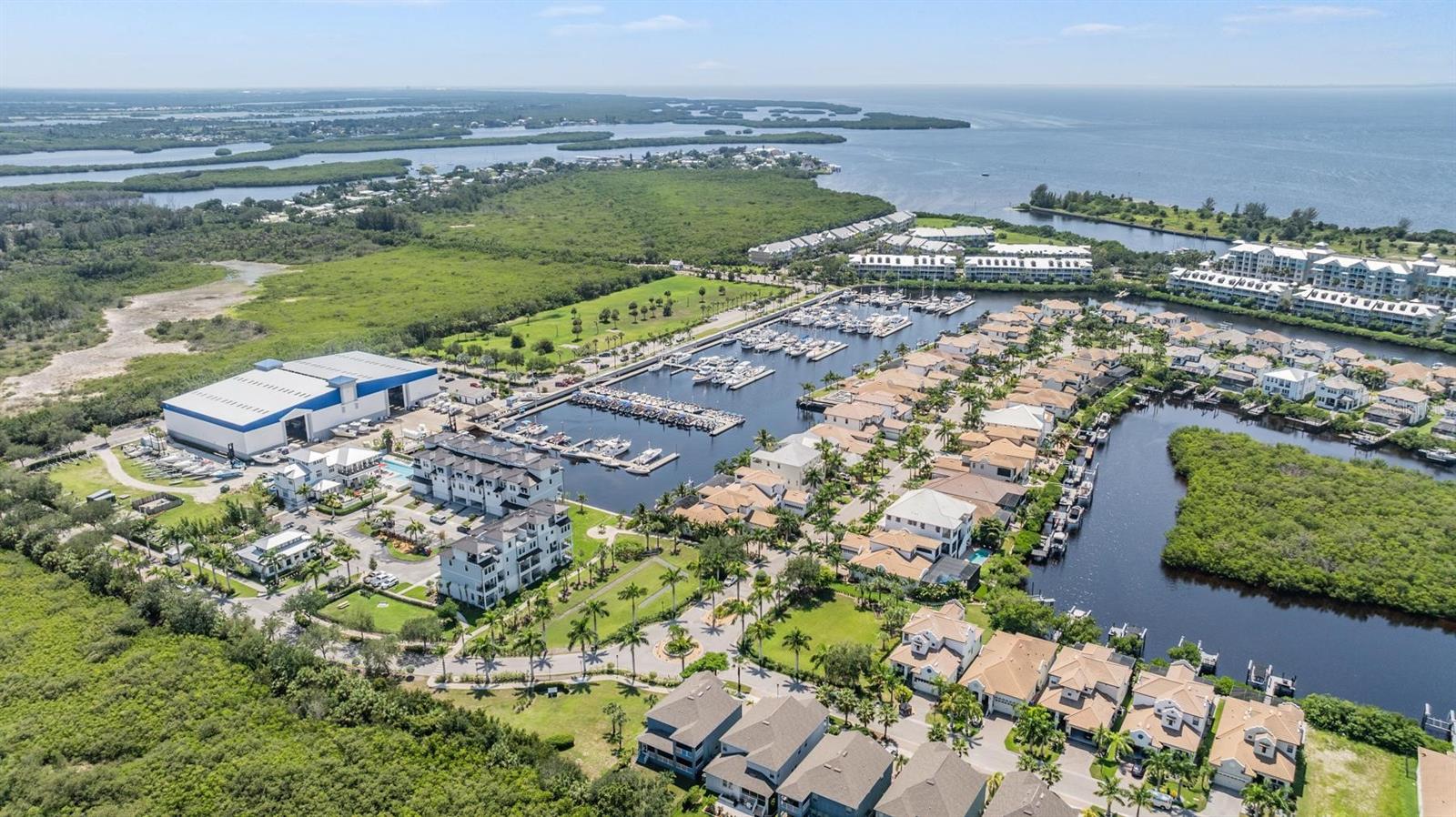 905 SEAGRAPE DR, RUSKIN, FL, 33570