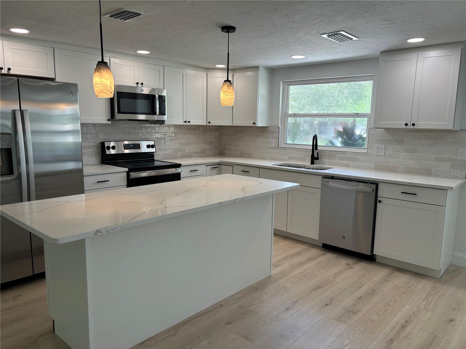 3020 BISPHAM RD, SARASOTA, FL, 34231