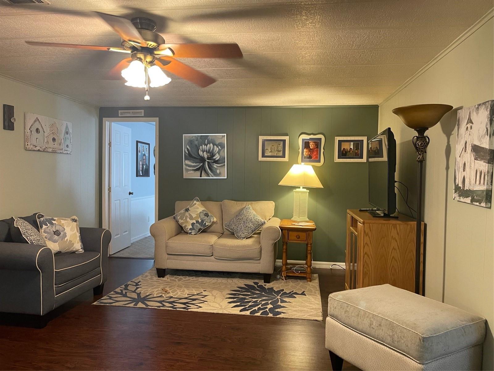 701 ROBIN LANE, WILDWOOD, FL, 34785