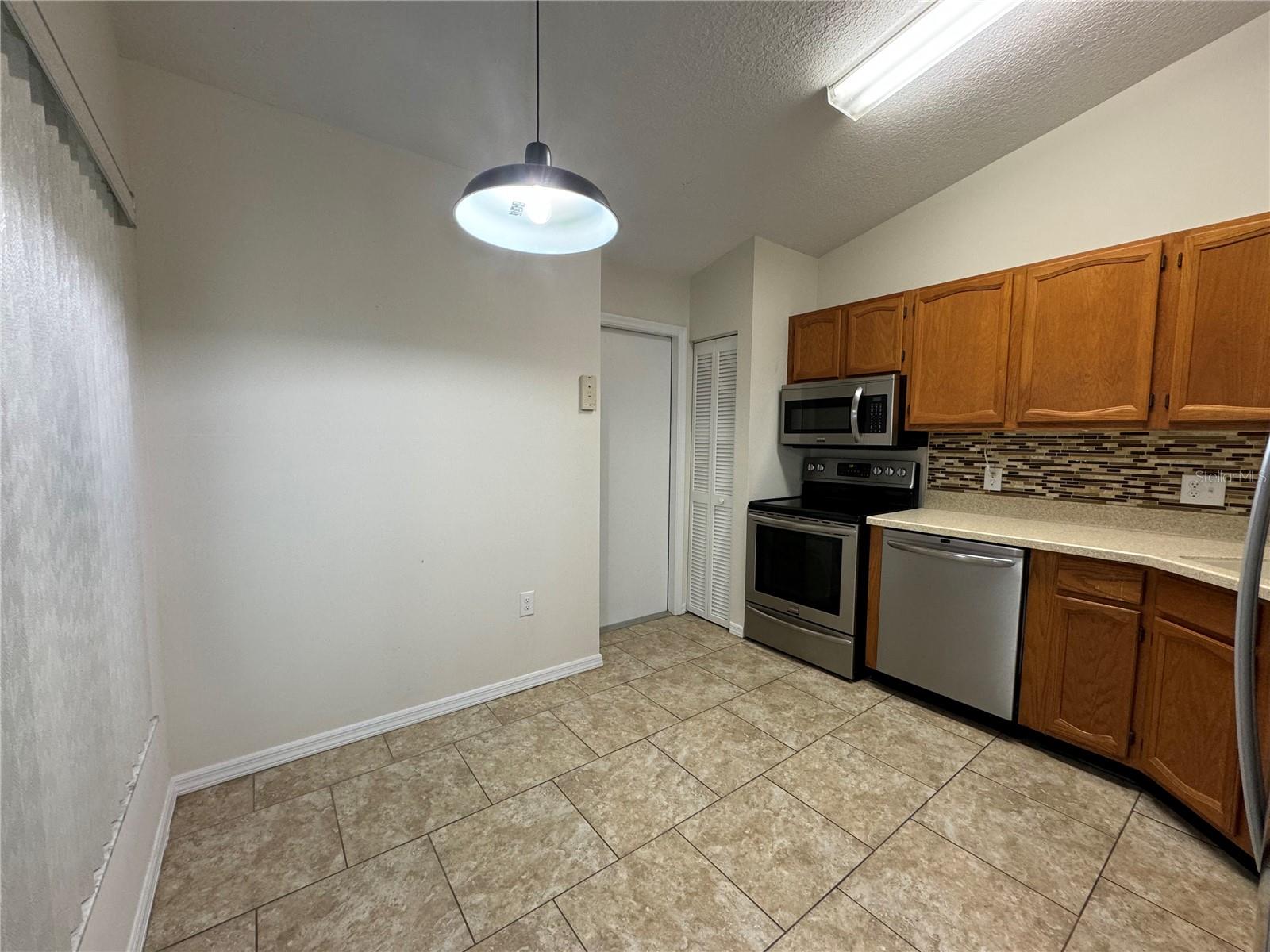 6381 EGRET DR #28, LAKELAND, FL, 33809