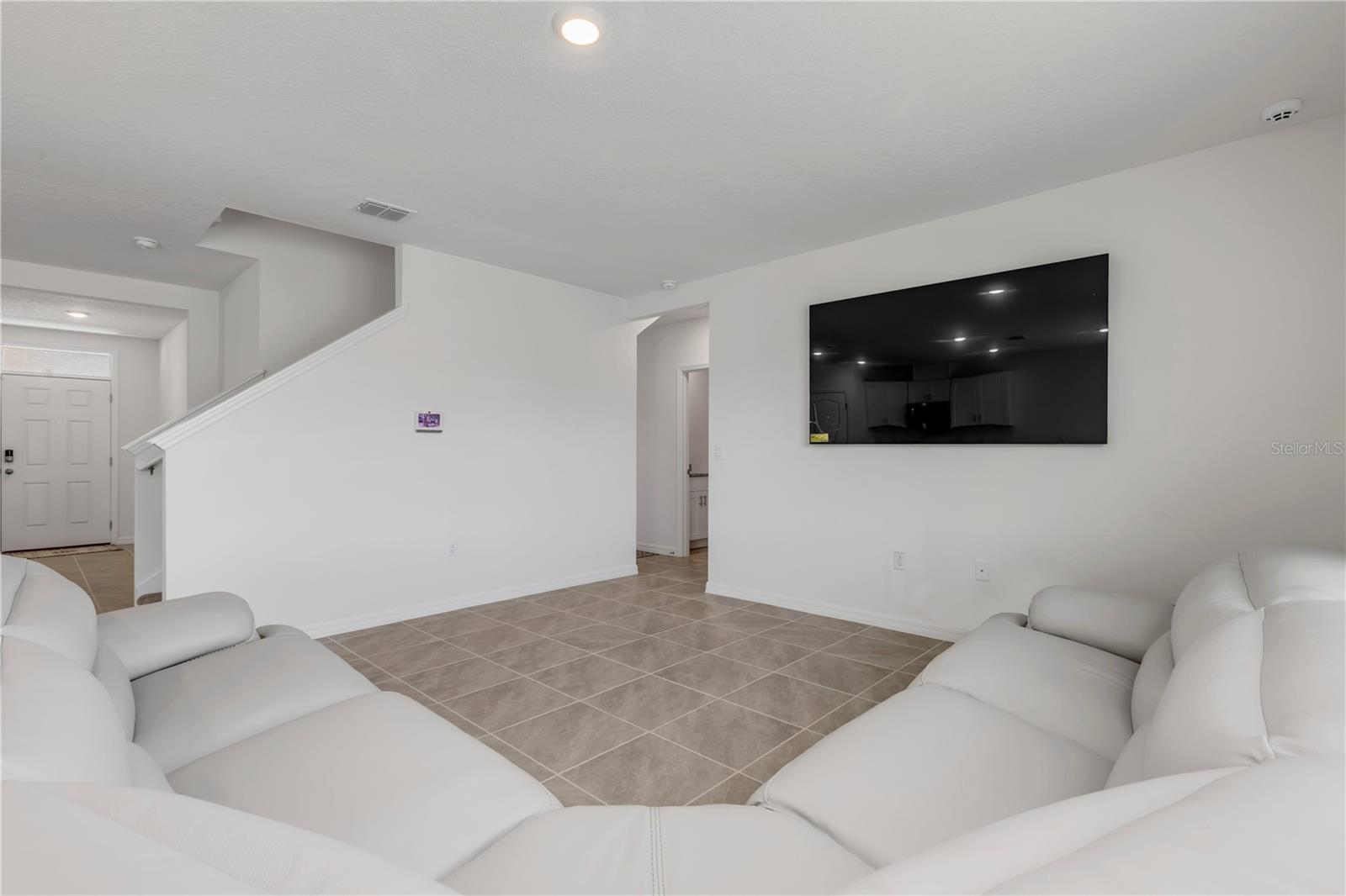 1341 MIDDLE LAKE DR, ORMOND BEACH, FL, 32174
