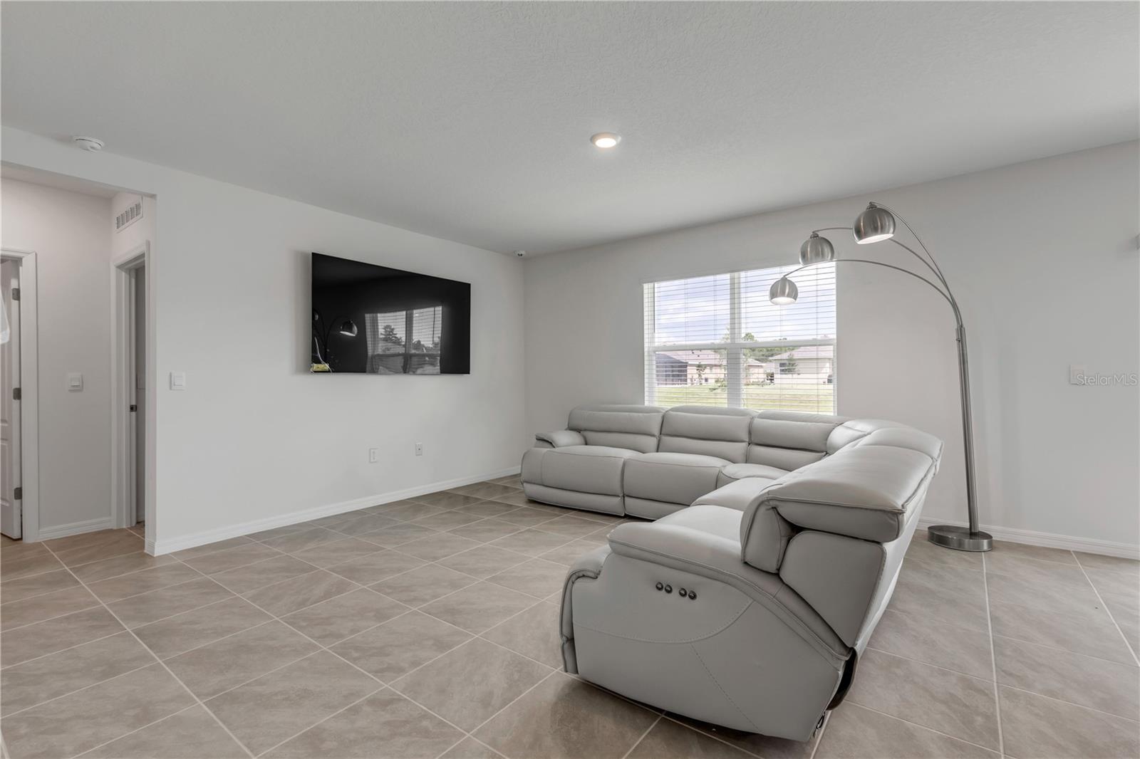 1341 MIDDLE LAKE DR, ORMOND BEACH, FL, 32174