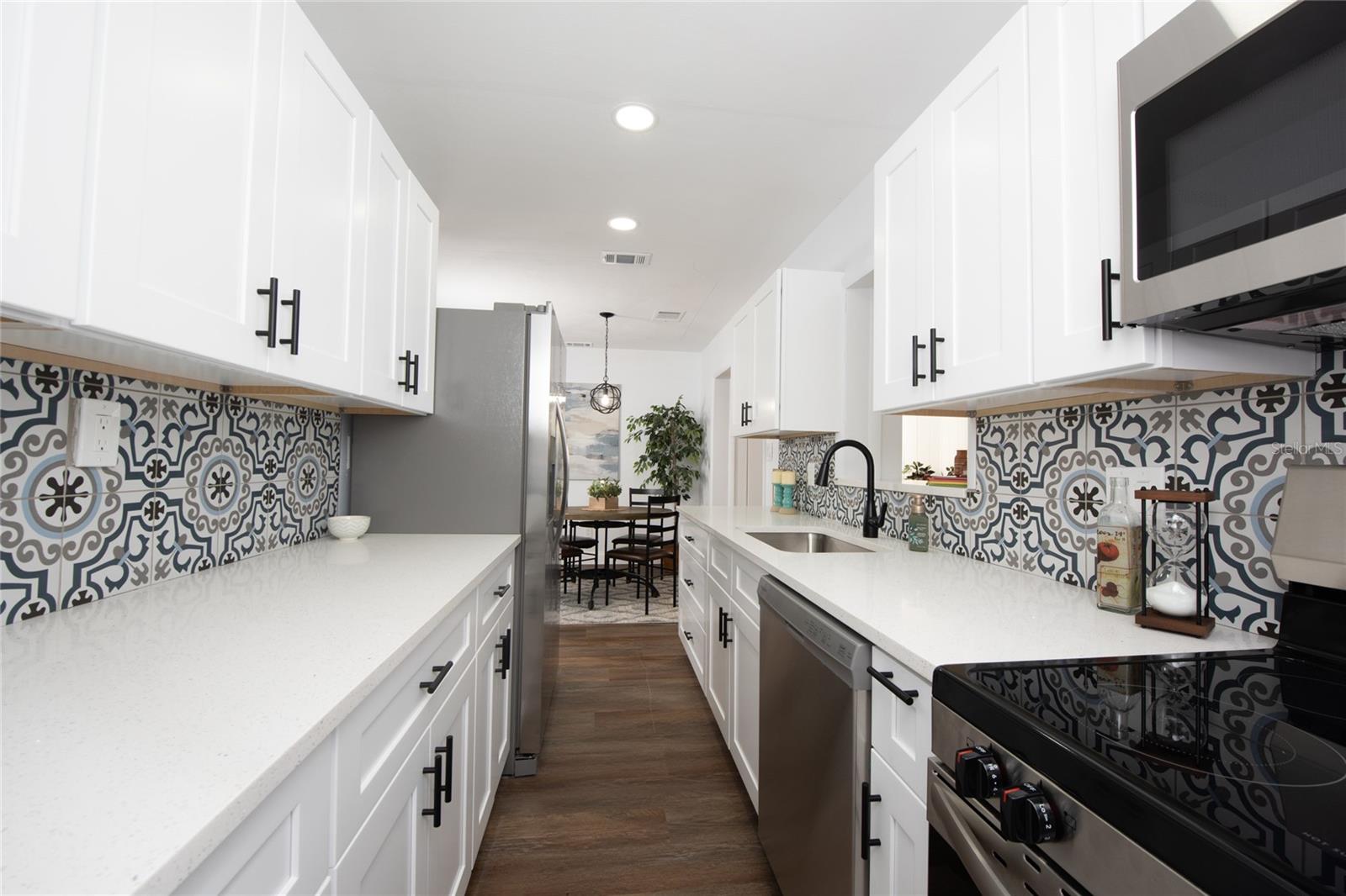 5544 6TH AVE N, ST PETERSBURG, FL, 33710