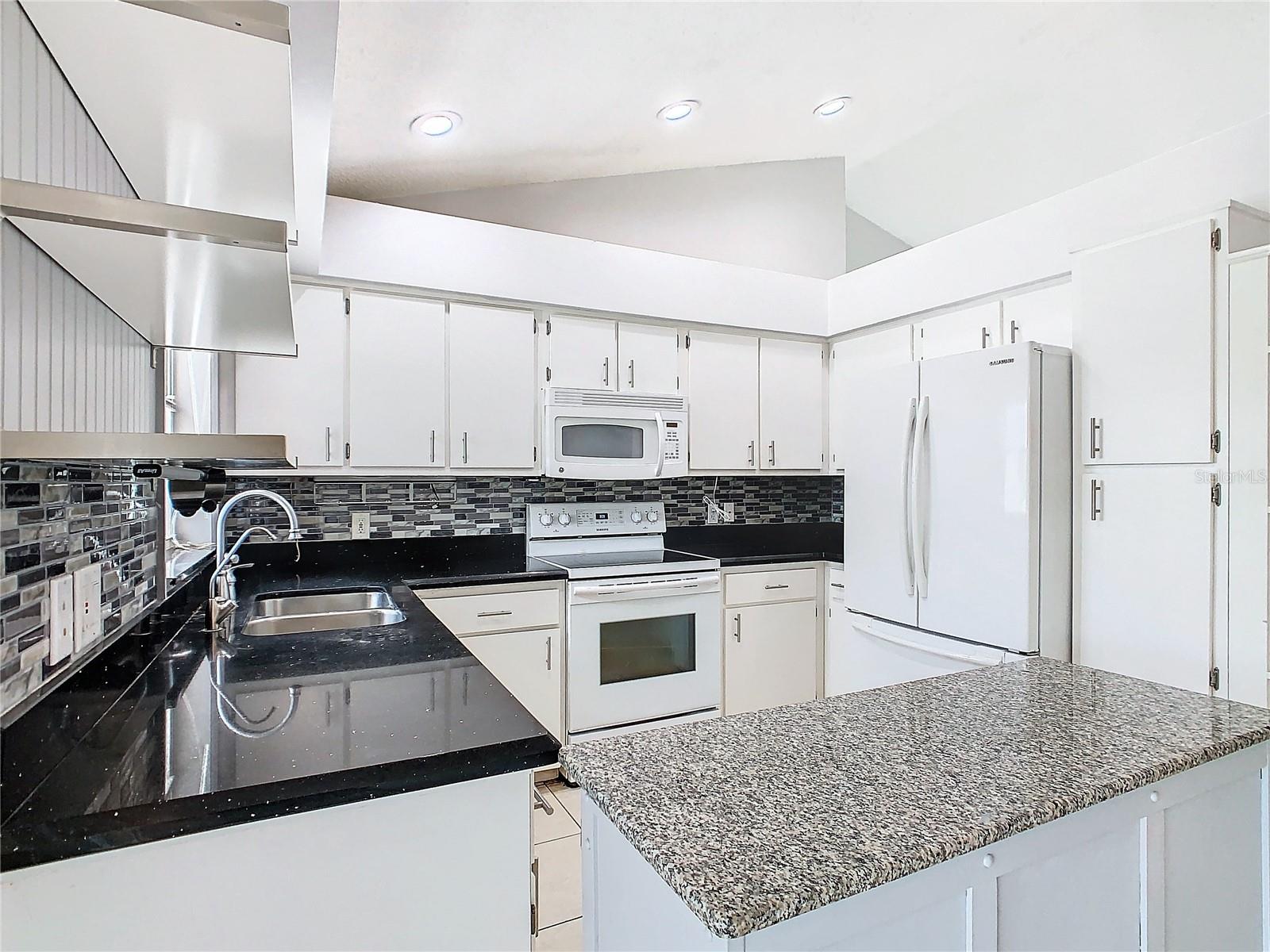 5634 LOMA VISTA CT, DAVENPORT, FL, 33896