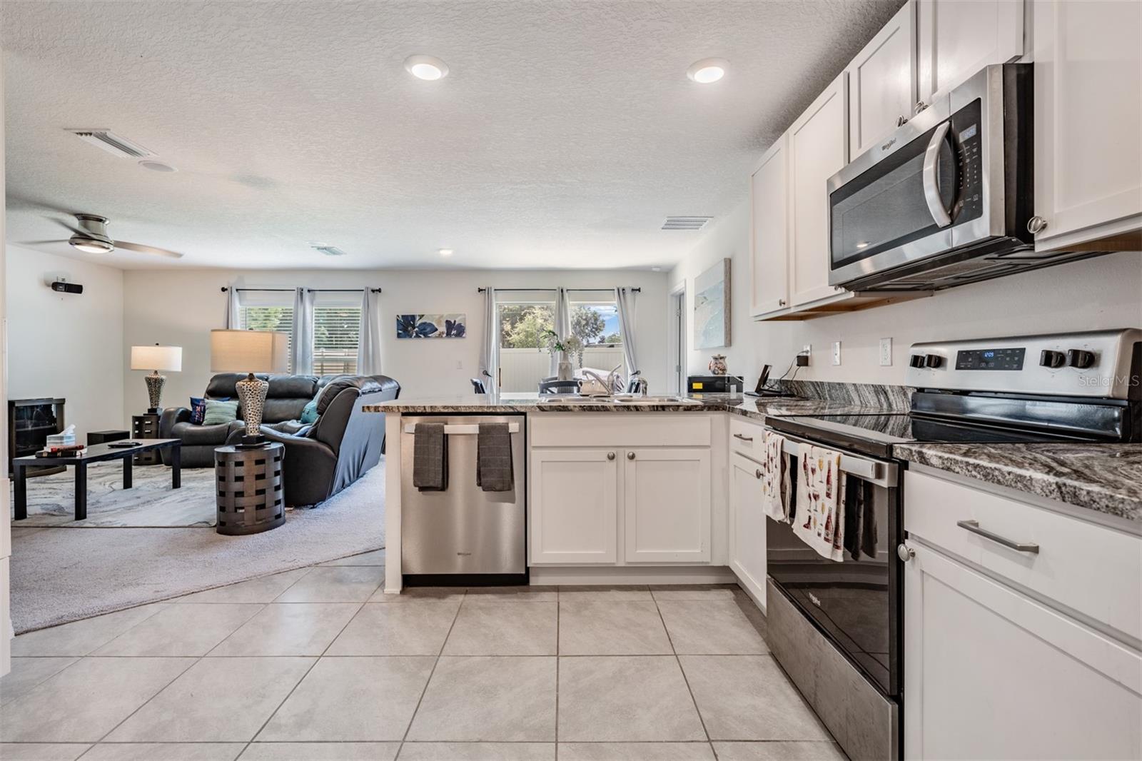 7864 BROAD POINTE DR, ZEPHYRHILLS, FL, 33540