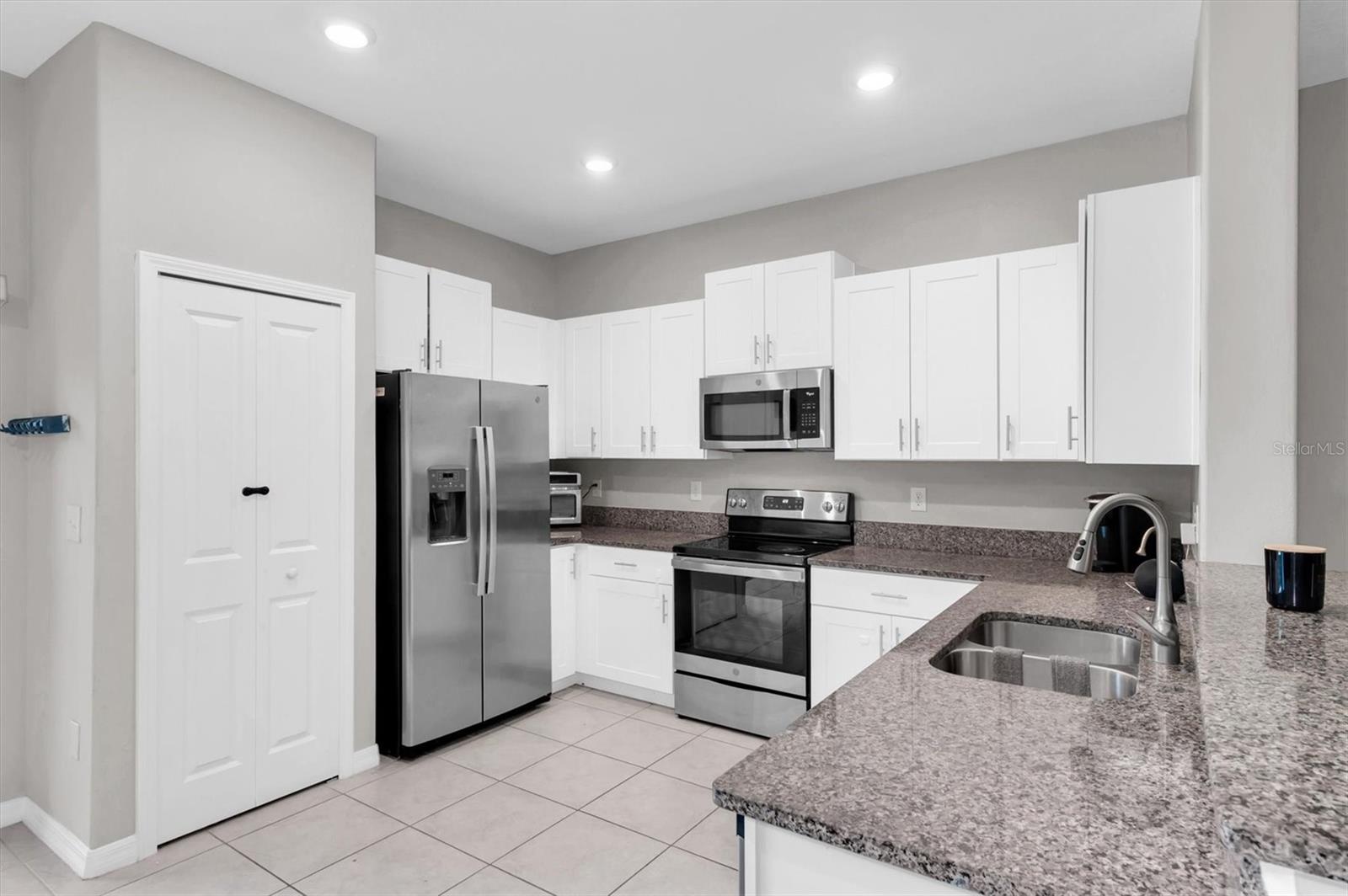9623 MULBERRY MARSH LN, SUN CITY CENTER, FL, 33573