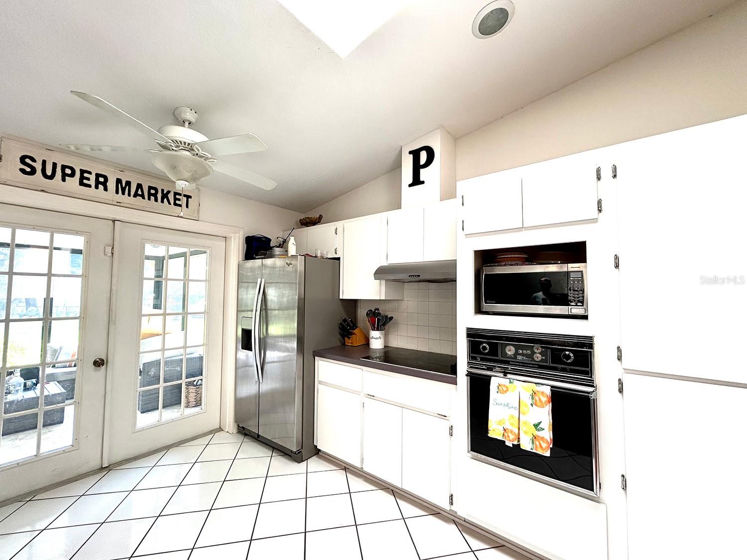 18550 LAKE EMMA DR, GROVELAND, FL, 34736
