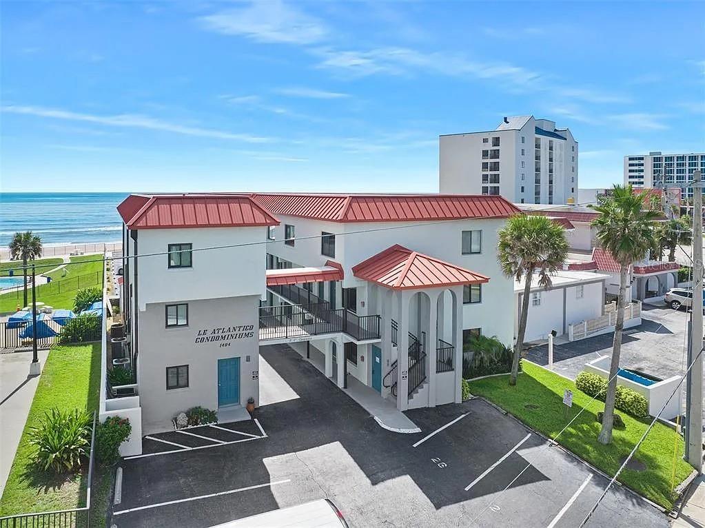 1404 N ATLANTIC AVE #4, DAYTONA BEACH, FL, 32118