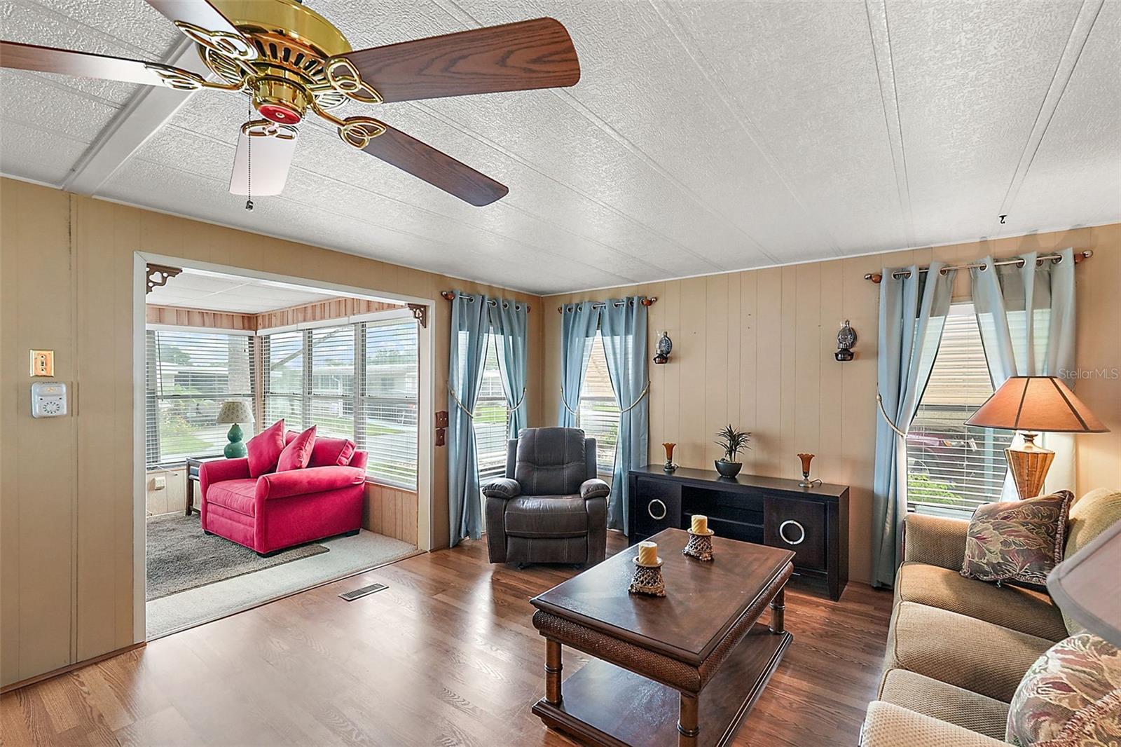 212 PARADISE S, LEESBURG, FL, 34788