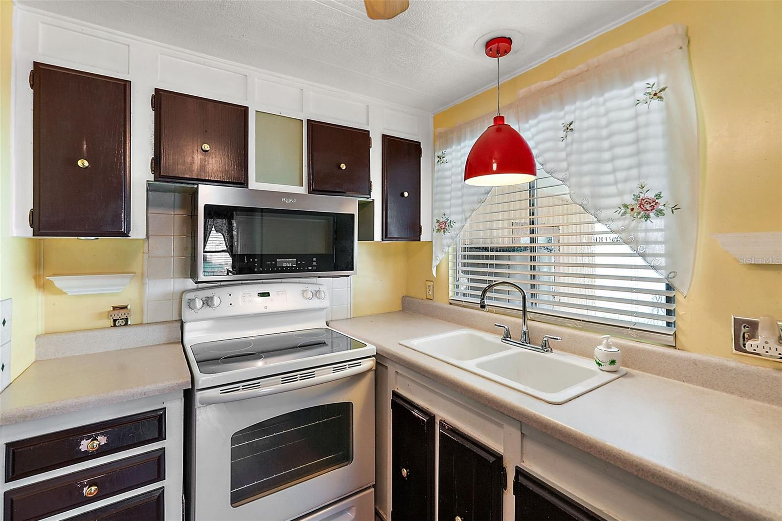 212 PARADISE S, LEESBURG, FL, 34788