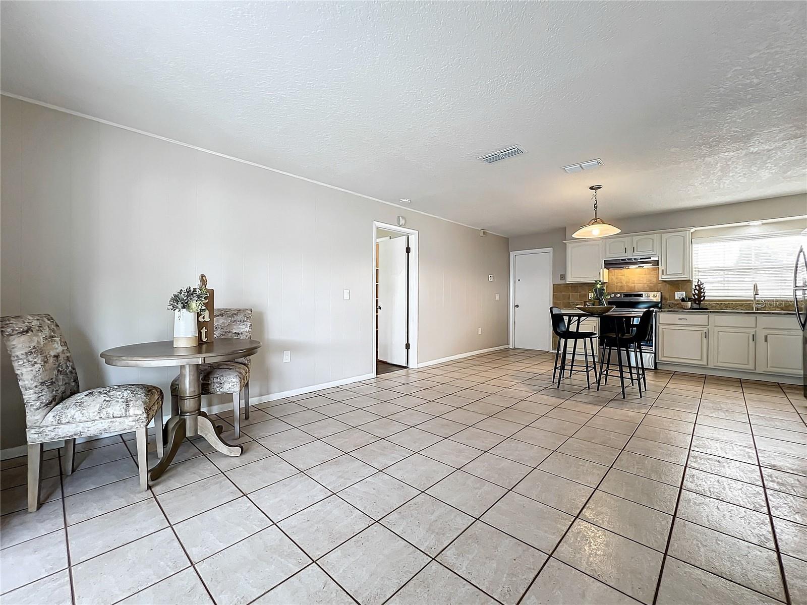616 SWALLOW DR, CASSELBERRY, FL, 32707