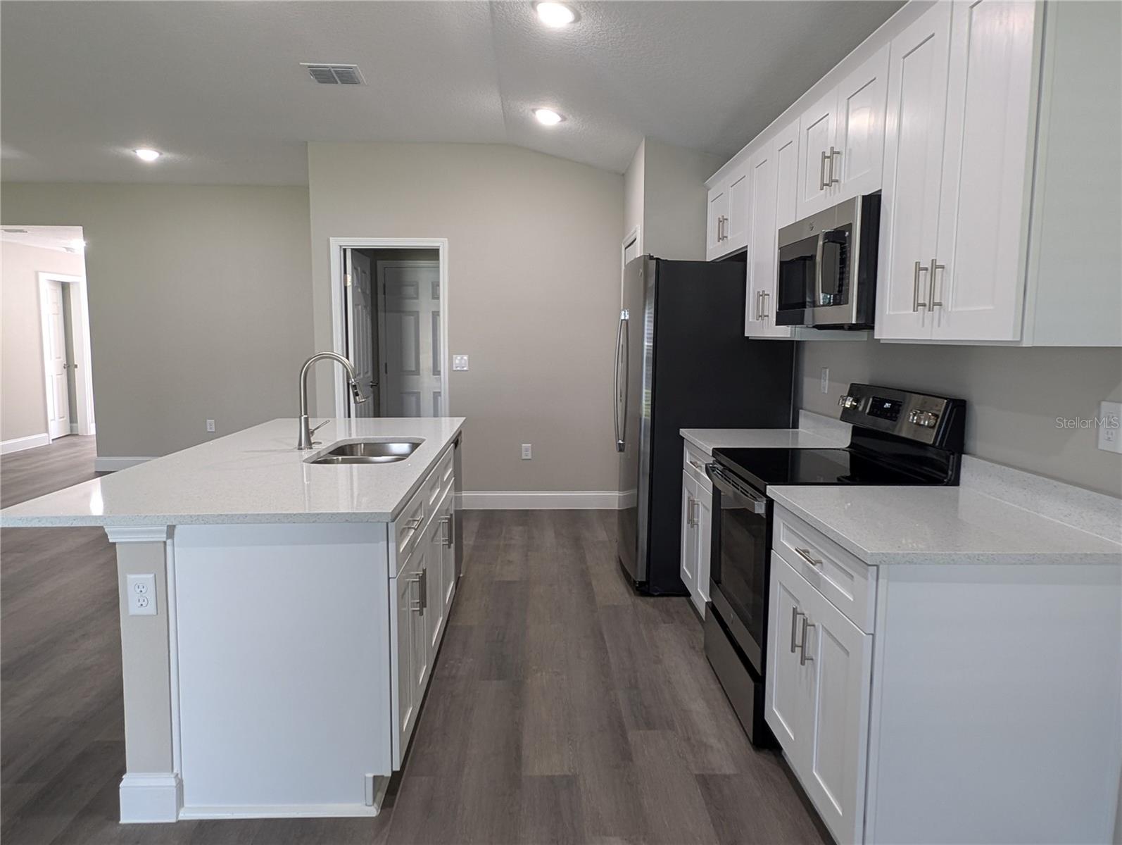 1209 VANDERWAY LN, LADY LAKE, FL, 32159