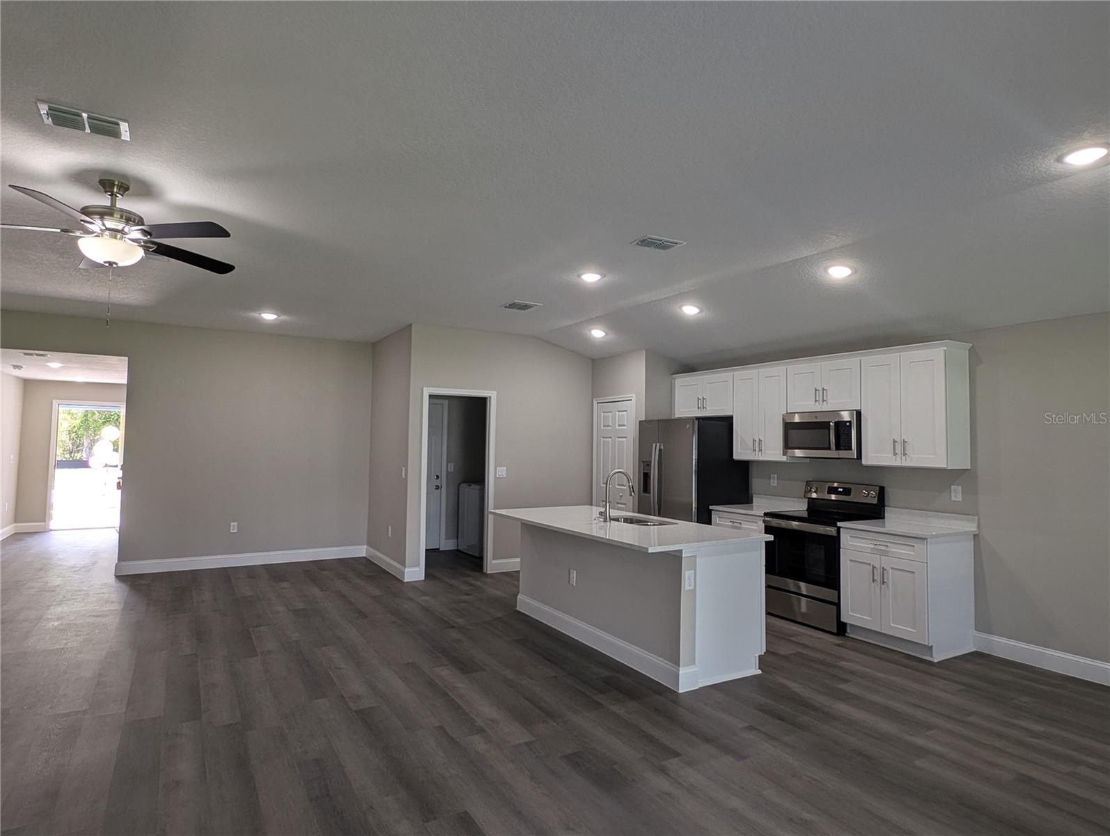 1209 VANDERWAY LN, LADY LAKE, FL, 32159